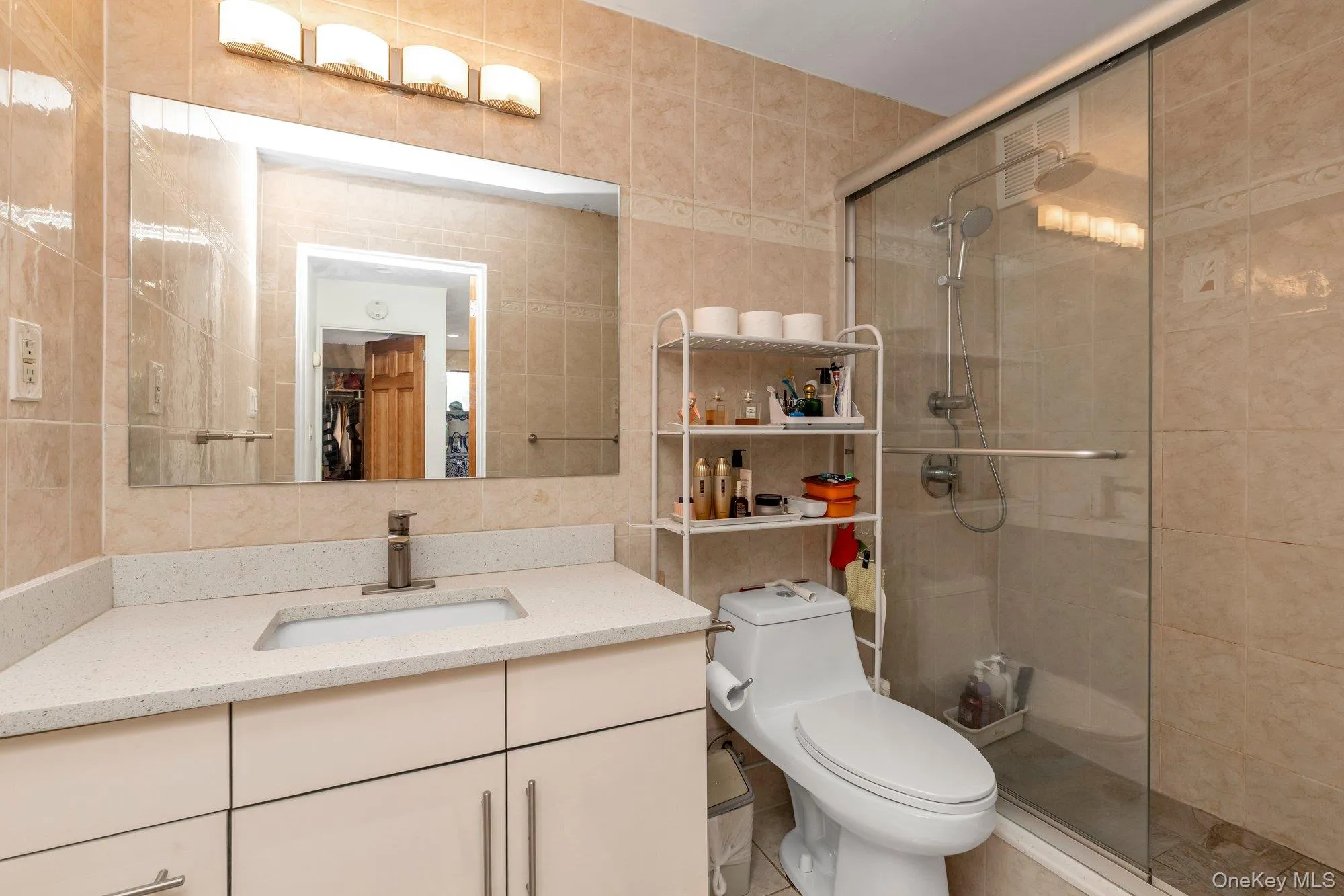 10-10 166 Street, New York, NY, 2 Bedrooms Bedrooms, 4 Rooms Rooms,1 BathroomBathrooms,Residential,For Rent,166,0,1034823 10-10 166 Street, New York, NY, 2 Bedrooms Bedrooms, 4 Rooms Rooms,1 BathroomBathrooms,Residential,For Rent,166,0,1034823