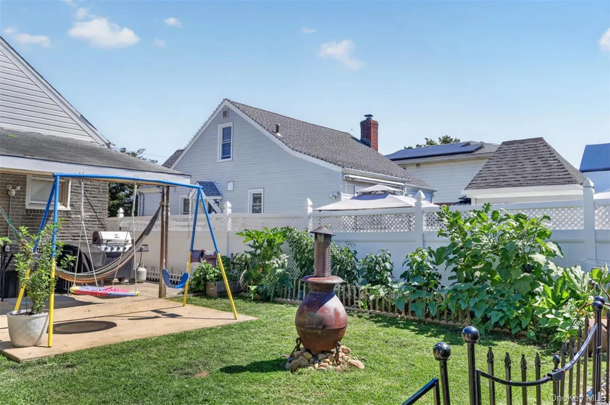1069 Phoebe Street, Hempstead, NY, 4 Bedrooms Bedrooms, 7 Rooms Rooms,1 BathroomBathrooms,Residential,For Rent,Phoebe,0,1034827 1069 Phoebe Street, Hempstead, NY, 4 Bedrooms Bedrooms, 7 Rooms Rooms,1 BathroomBathrooms,Residential,For Rent,Phoebe,0,1034827