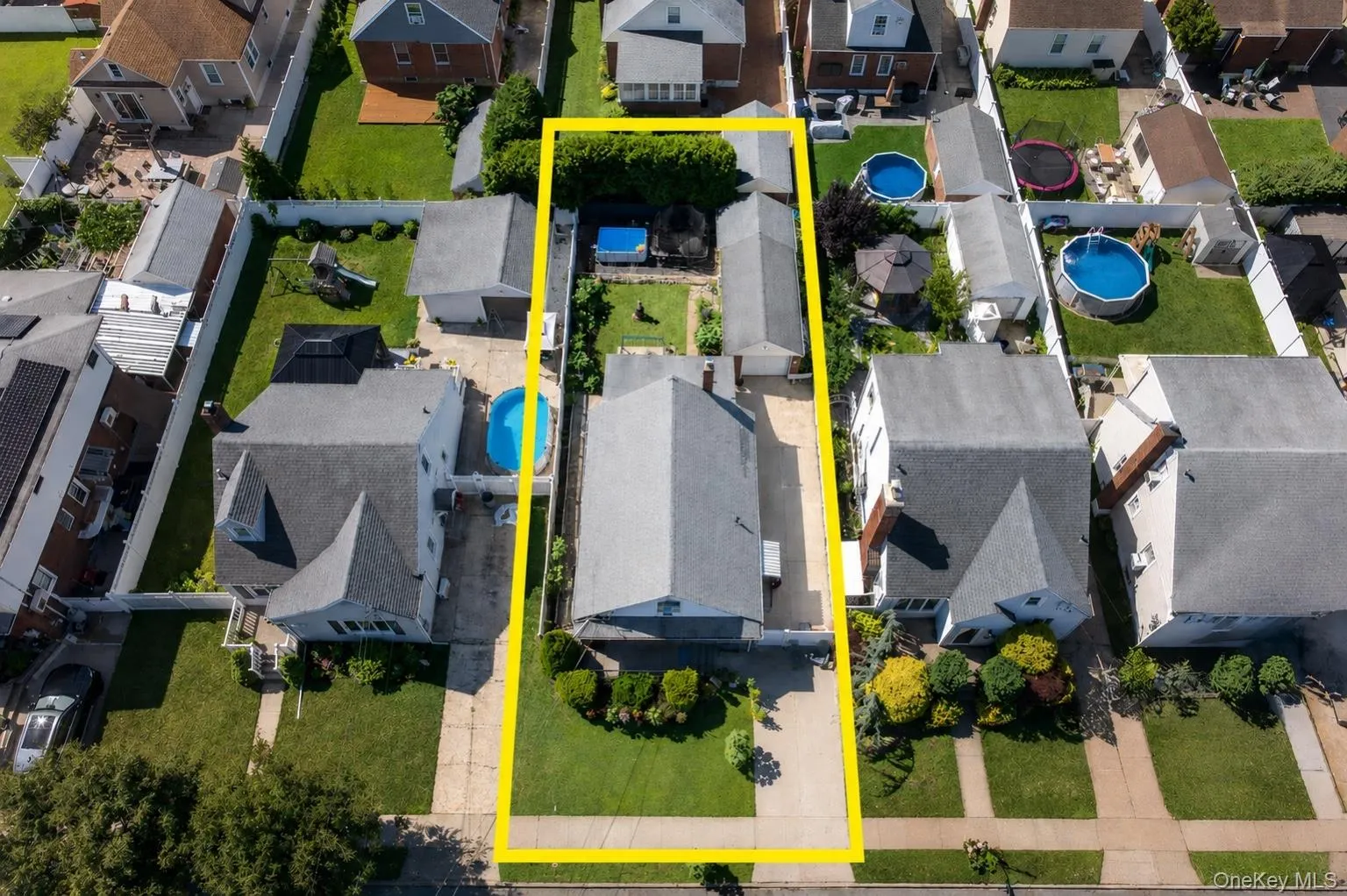 1069 Phoebe Street, Hempstead, NY, 4 Bedrooms Bedrooms, 7 Rooms Rooms,1 BathroomBathrooms,Residential,For Rent,Phoebe,0,1034827 1069 Phoebe Street, Hempstead, NY, 4 Bedrooms Bedrooms, 7 Rooms Rooms,1 BathroomBathrooms,Residential,For Rent,Phoebe,0,1034827