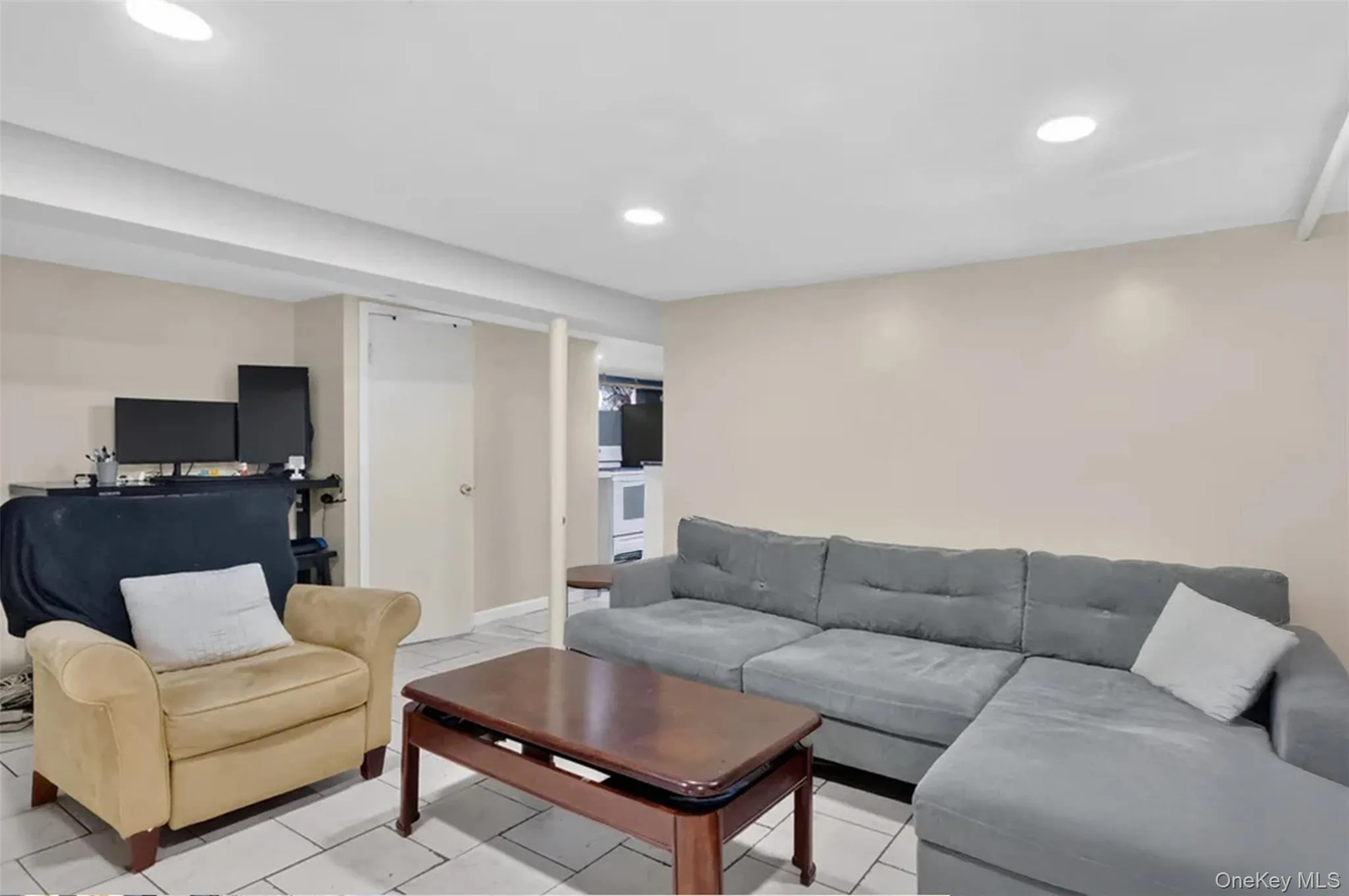 1069 Phoebe Street, Hempstead, NY, 4 Bedrooms Bedrooms, 7 Rooms Rooms,1 BathroomBathrooms,Residential,For Rent,Phoebe,0,1034827 1069 Phoebe Street, Hempstead, NY, 4 Bedrooms Bedrooms, 7 Rooms Rooms,1 BathroomBathrooms,Residential,For Rent,Phoebe,0,1034827