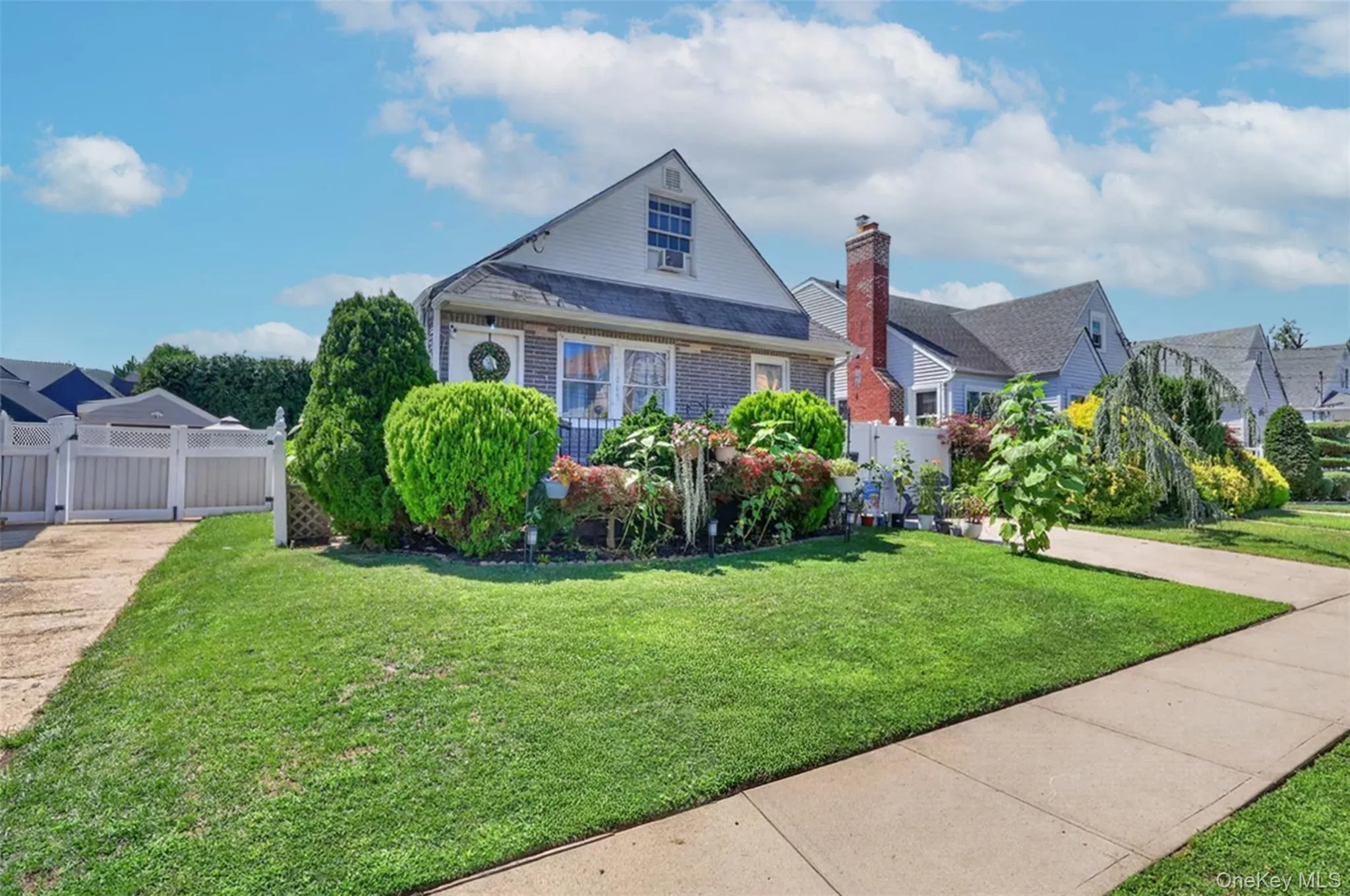 1069 Phoebe Street, Hempstead, NY, 4 Bedrooms Bedrooms, 7 Rooms Rooms,1 BathroomBathrooms,Residential,For Rent,Phoebe,0,1034827 1069 Phoebe Street, Hempstead, NY, 4 Bedrooms Bedrooms, 7 Rooms Rooms,1 BathroomBathrooms,Residential,For Rent,Phoebe,0,1034827
