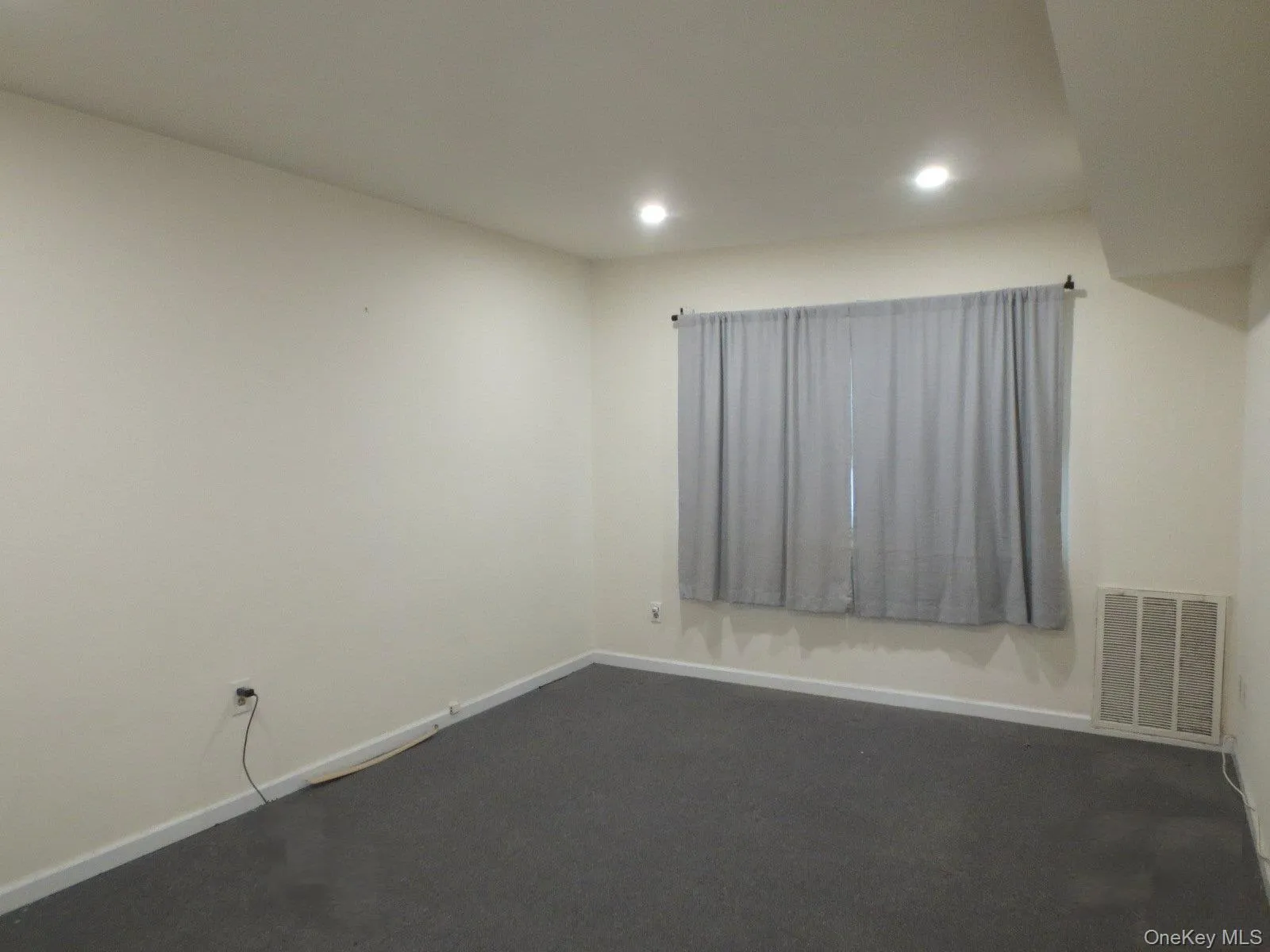 106 Mariners Way, Babylon, NY, 1 Bedroom Bedrooms, 4 Rooms Rooms,1 BathroomBathrooms,Residential Lease,For Rent,Mariners,0,1034831 106 Mariners Way, Babylon, NY, 1 Bedroom Bedrooms, 4 Rooms Rooms,1 BathroomBathrooms,Residential Lease,For Rent,Mariners,0,1034831