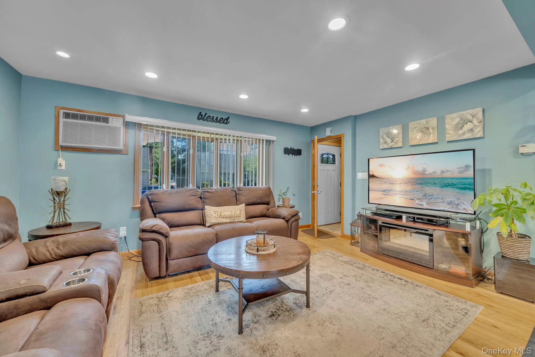 20 Cornwall Lane, Oyster Bay, NY, 4 Bedrooms Bedrooms, 7 Rooms Rooms,3 BathroomsBathrooms,Residential,For Rent,Cornwall,0,1034836 20 Cornwall Lane, Oyster Bay, NY, 4 Bedrooms Bedrooms, 7 Rooms Rooms,3 BathroomsBathrooms,Residential,For Rent,Cornwall,0,1034836