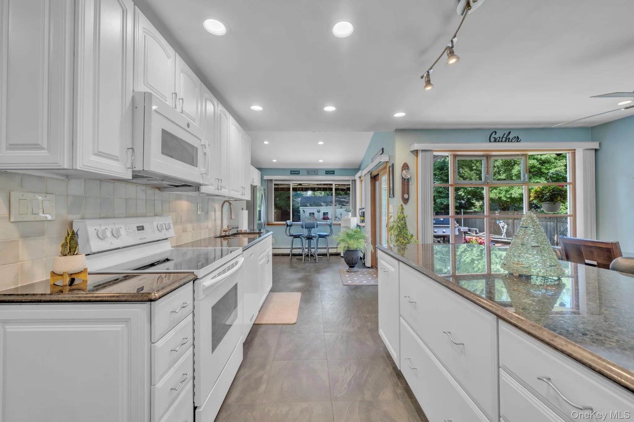 20 Cornwall Lane, Oyster Bay, NY, 4 Bedrooms Bedrooms, 7 Rooms Rooms,3 BathroomsBathrooms,Residential,For Rent,Cornwall,0,1034836 20 Cornwall Lane, Oyster Bay, NY, 4 Bedrooms Bedrooms, 7 Rooms Rooms,3 BathroomsBathrooms,Residential,For Rent,Cornwall,0,1034836