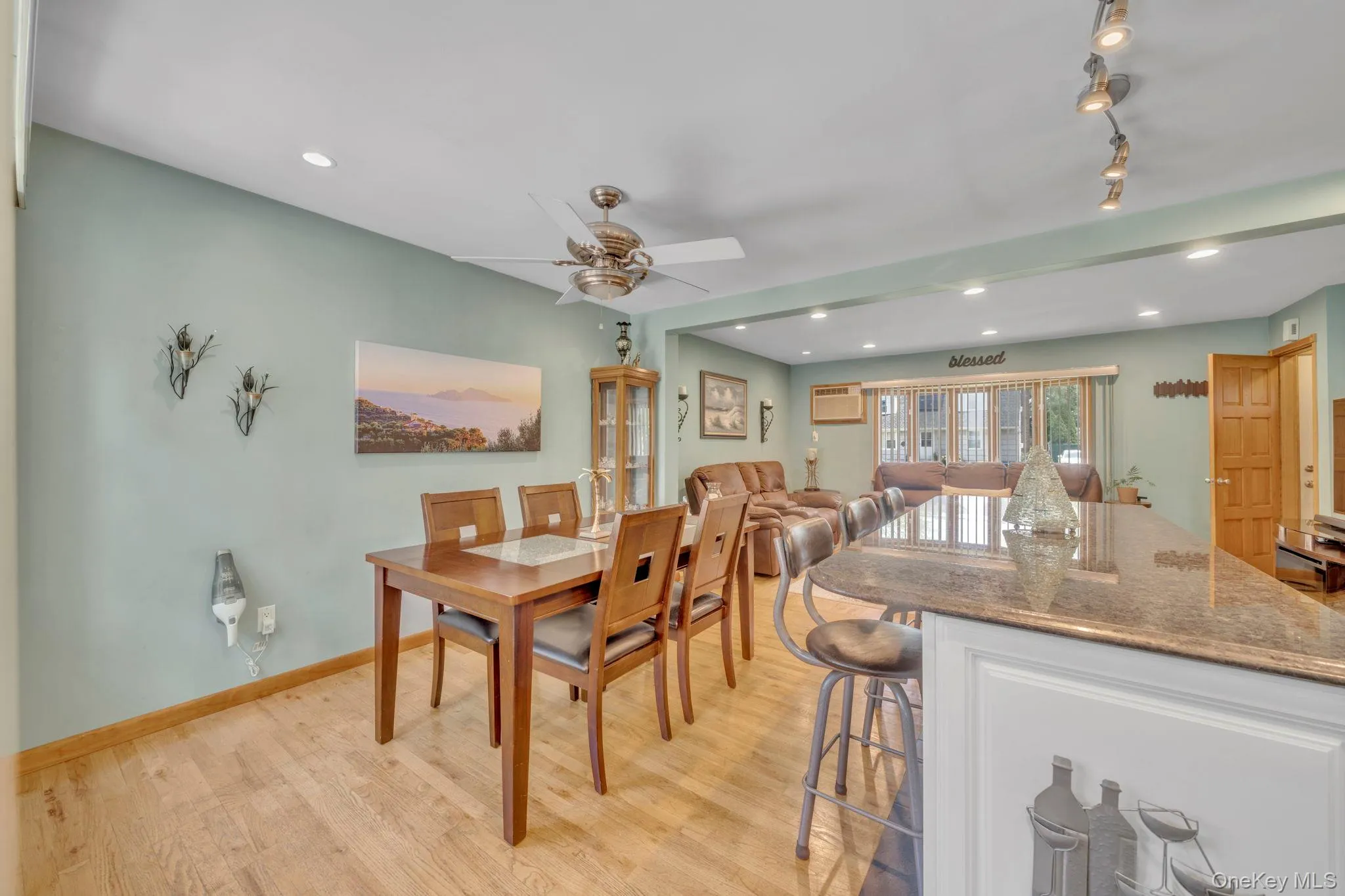20 Cornwall Lane, Oyster Bay, NY, 4 Bedrooms Bedrooms, 7 Rooms Rooms,3 BathroomsBathrooms,Residential,For Rent,Cornwall,0,1034836 20 Cornwall Lane, Oyster Bay, NY, 4 Bedrooms Bedrooms, 7 Rooms Rooms,3 BathroomsBathrooms,Residential,For Rent,Cornwall,0,1034836