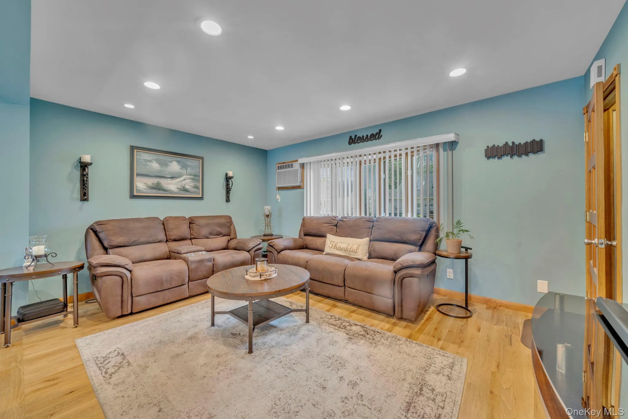 20 Cornwall Lane, Oyster Bay, NY, 4 Bedrooms Bedrooms, 7 Rooms Rooms,3 BathroomsBathrooms,Residential,For Rent,Cornwall,0,1034836 20 Cornwall Lane, Oyster Bay, NY, 4 Bedrooms Bedrooms, 7 Rooms Rooms,3 BathroomsBathrooms,Residential,For Rent,Cornwall,0,1034836