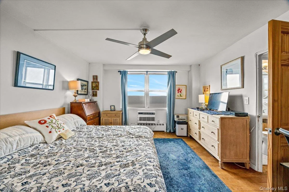 5700 Arlington Avenue, New York, NY, 2 Bedrooms Bedrooms, 4 Rooms Rooms,1 BathroomBathrooms,Residential,For Rent,Arlington,0,1034837 5700 Arlington Avenue, New York, NY, 2 Bedrooms Bedrooms, 4 Rooms Rooms,1 BathroomBathrooms,Residential,For Rent,Arlington,0,1034837