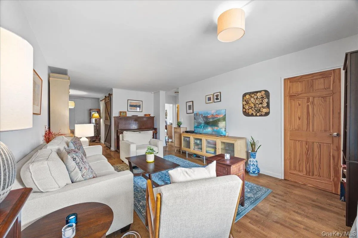 5700 Arlington Avenue, New York, NY, 2 Bedrooms Bedrooms, 4 Rooms Rooms,1 BathroomBathrooms,Residential,For Rent,Arlington,0,1034837 5700 Arlington Avenue, New York, NY, 2 Bedrooms Bedrooms, 4 Rooms Rooms,1 BathroomBathrooms,Residential,For Rent,Arlington,0,1034837