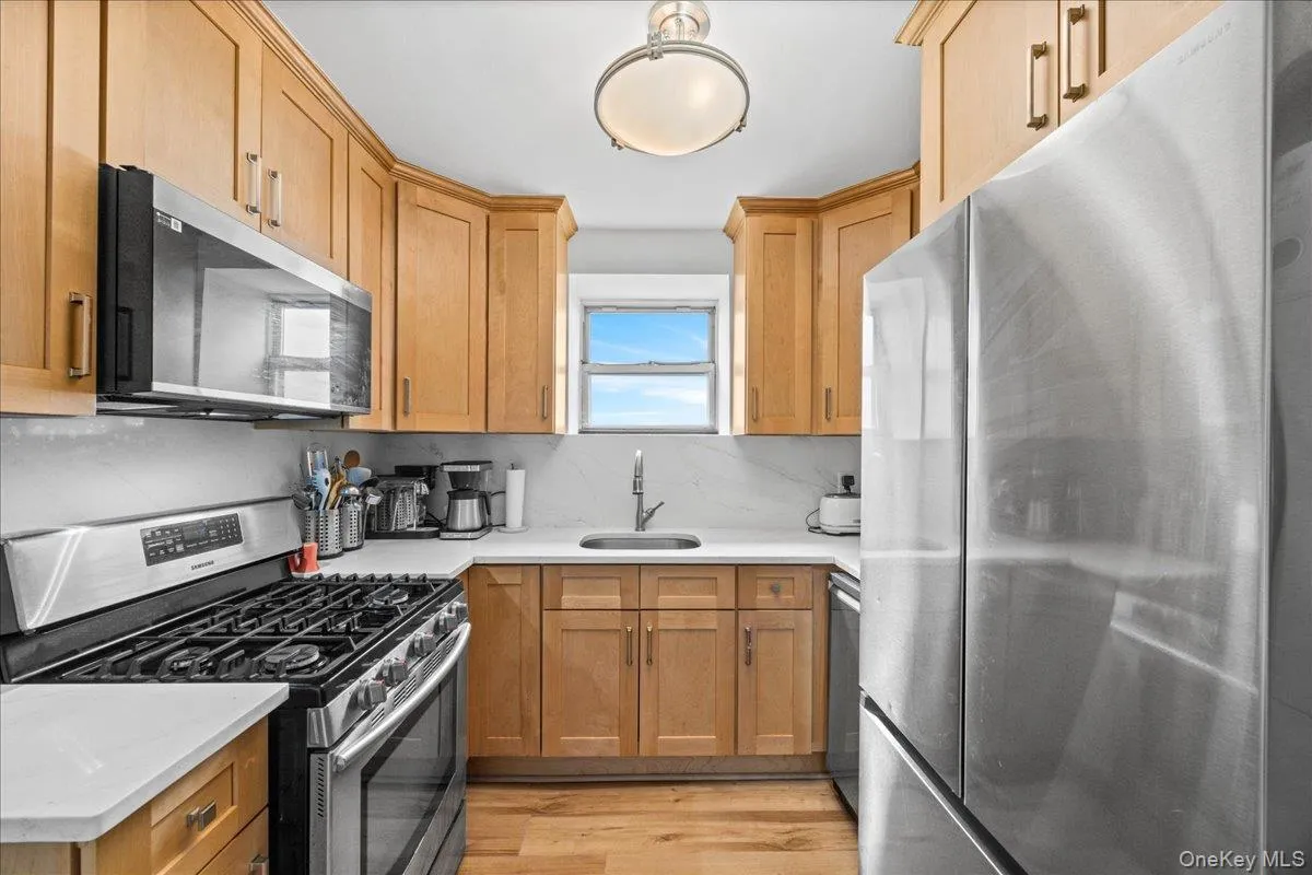 5700 Arlington Avenue, New York, NY, 2 Bedrooms Bedrooms, 4 Rooms Rooms,1 BathroomBathrooms,Residential,For Rent,Arlington,0,1034837 5700 Arlington Avenue, New York, NY, 2 Bedrooms Bedrooms, 4 Rooms Rooms,1 BathroomBathrooms,Residential,For Rent,Arlington,0,1034837