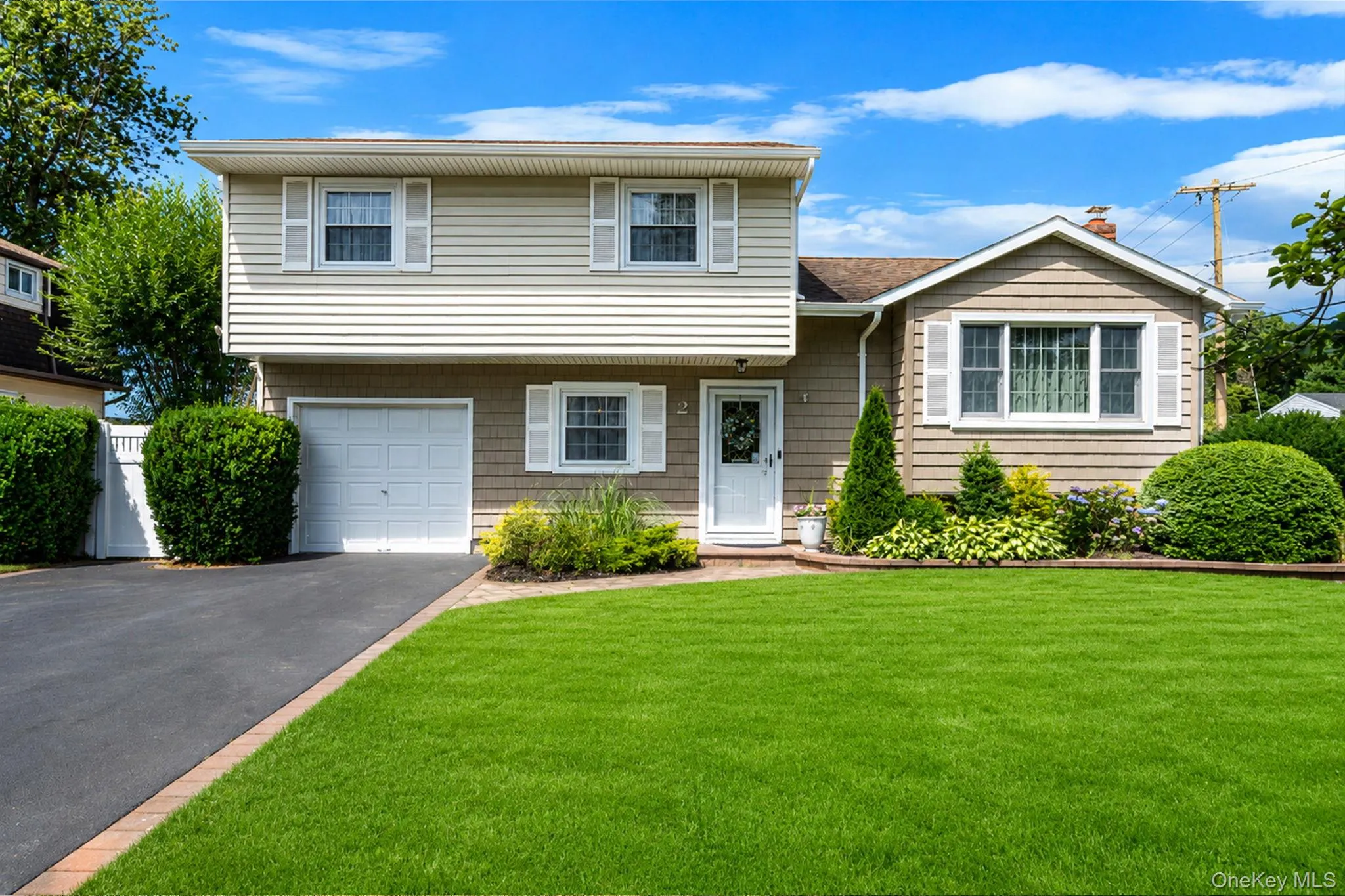 2 Gould Drive, Brookhaven, NY, 3 Bedrooms Bedrooms, 7 Rooms Rooms,2 BathroomsBathrooms,Residential,For Rent,Gould,0,1034839 2 Gould Drive, Brookhaven, NY, 3 Bedrooms Bedrooms, 7 Rooms Rooms,2 BathroomsBathrooms,Residential,For Rent,Gould,0,1034839