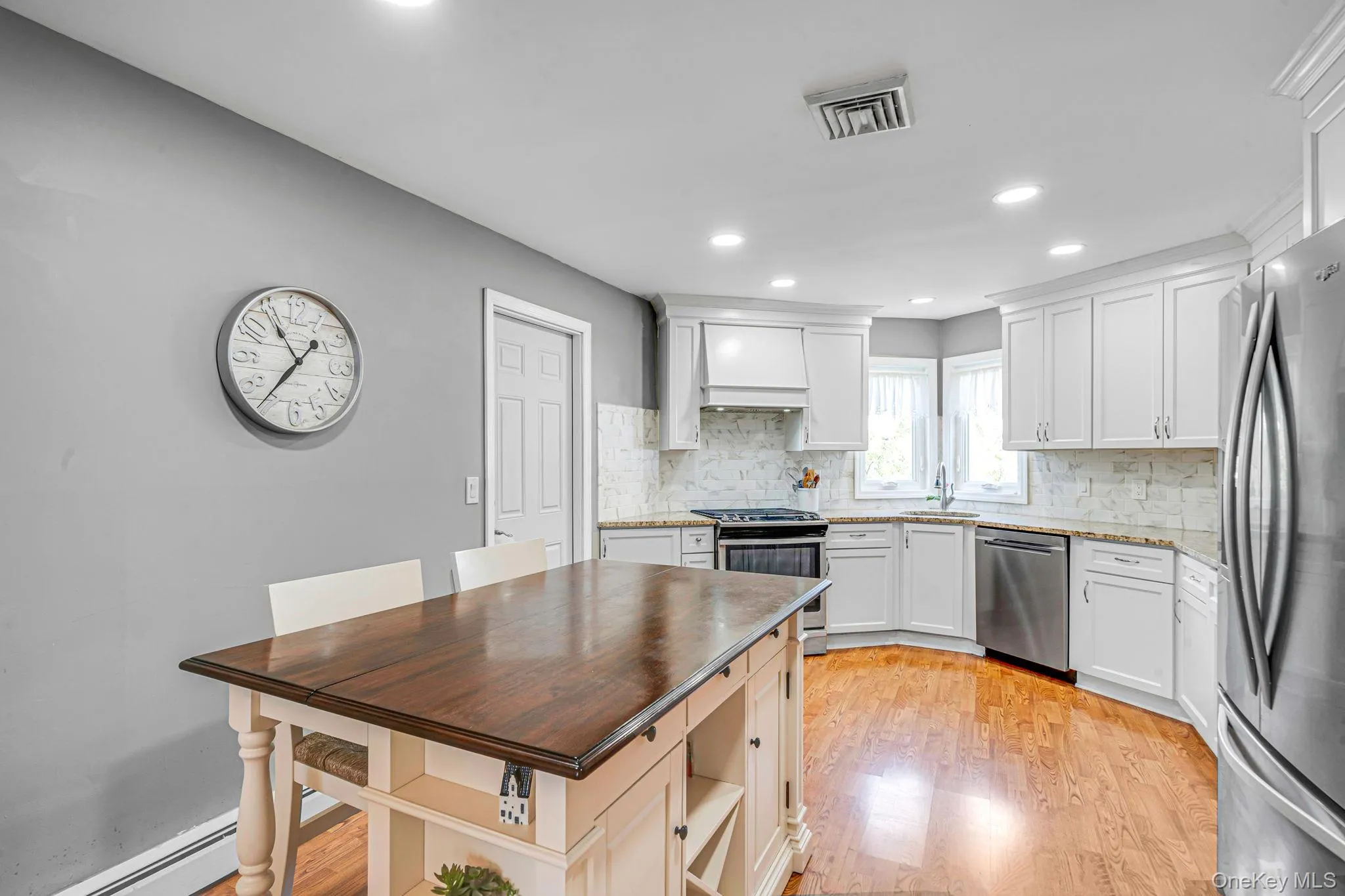 2 Gould Drive, Brookhaven, NY, 3 Bedrooms Bedrooms, 7 Rooms Rooms,2 BathroomsBathrooms,Residential,For Rent,Gould,0,1034839 2 Gould Drive, Brookhaven, NY, 3 Bedrooms Bedrooms, 7 Rooms Rooms,2 BathroomsBathrooms,Residential,For Rent,Gould,0,1034839