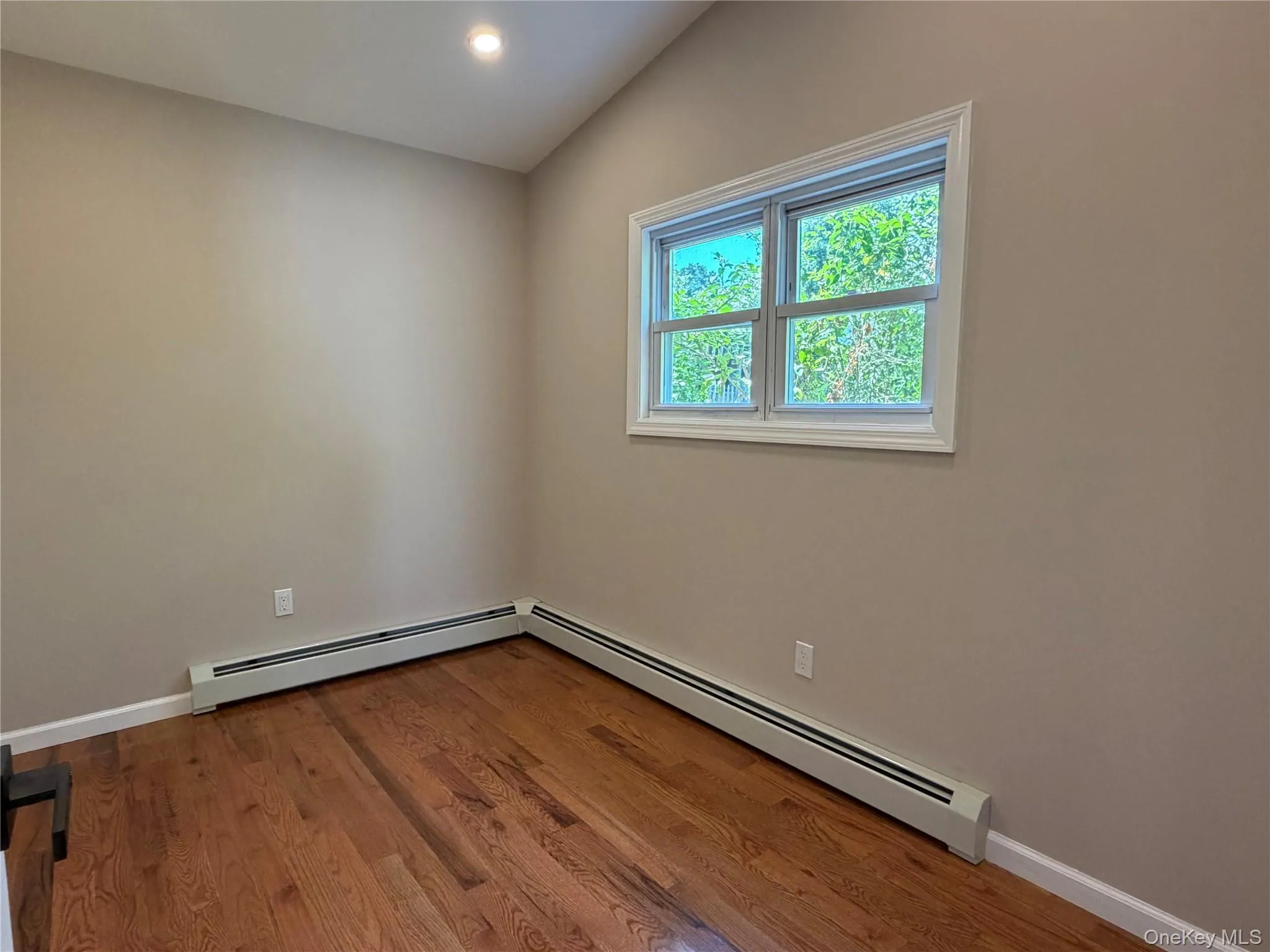 2nd Bedroom measures 8ft. x 10ft. 2nd Bedroom measures 8ft. x 10ft.