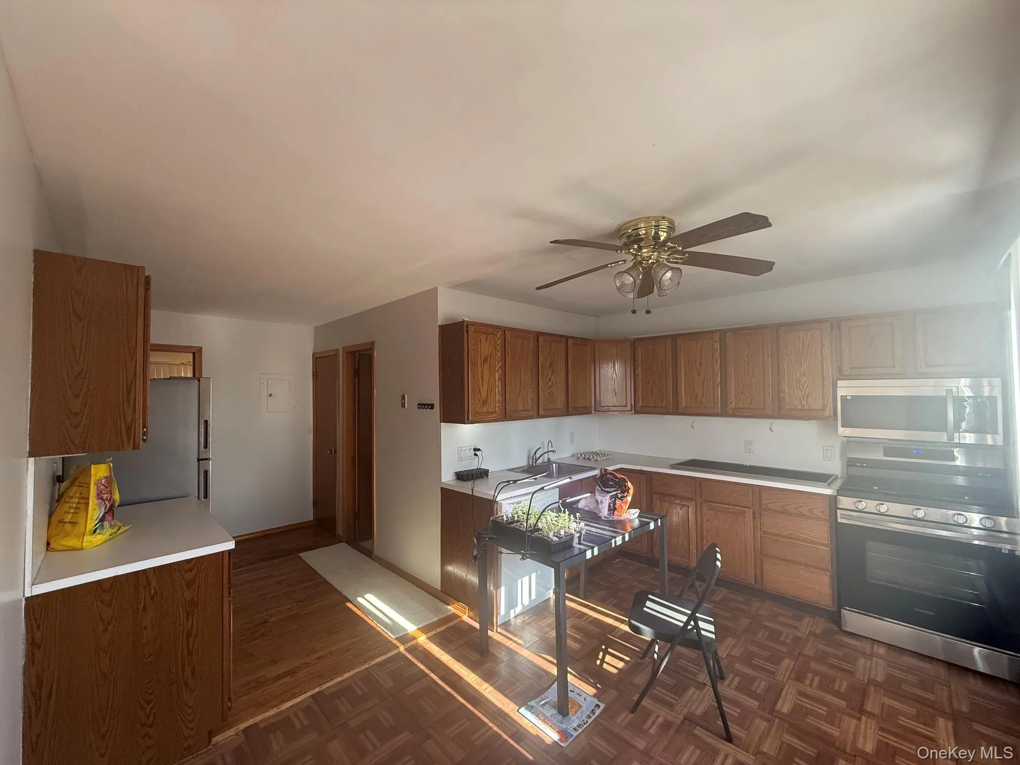 79 Elizabeth Drive, Oyster Bay, NY, 5 Bedrooms Bedrooms, 10 Rooms Rooms,3 BathroomsBathrooms,Residential,For Rent,Elizabeth,0,1034849 79 Elizabeth Drive, Oyster Bay, NY, 5 Bedrooms Bedrooms, 10 Rooms Rooms,3 BathroomsBathrooms,Residential,For Rent,Elizabeth,0,1034849