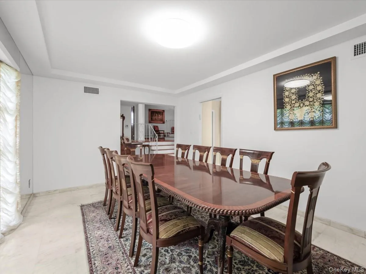 17 Cambridge Road, North Hempstead, NY, 5 Bedrooms Bedrooms, 10 Rooms Rooms,2 BathroomsBathrooms,Residential,For Rent,Cambridge,0,1034851 17 Cambridge Road, North Hempstead, NY, 5 Bedrooms Bedrooms, 10 Rooms Rooms,2 BathroomsBathrooms,Residential,For Rent,Cambridge,0,1034851