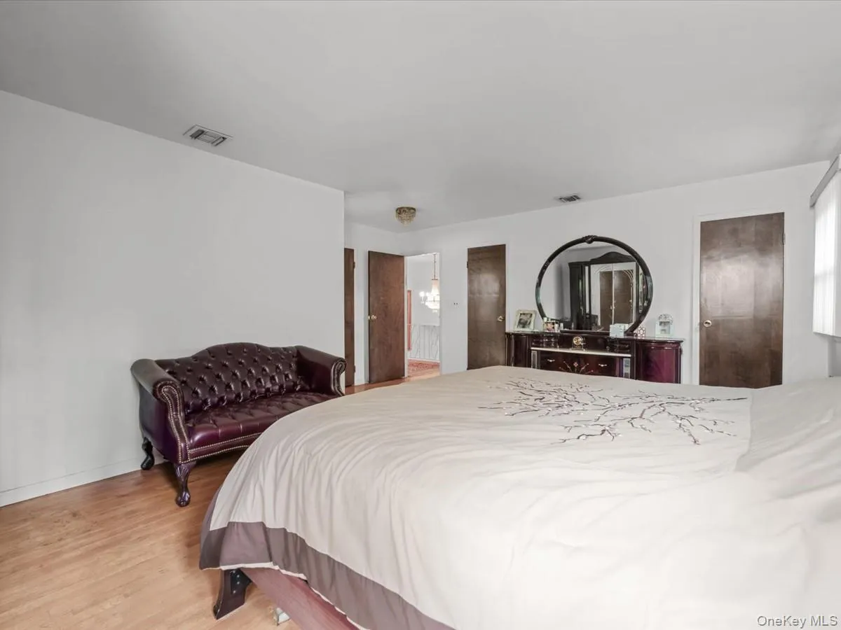 17 Cambridge Road, North Hempstead, NY, 5 Bedrooms Bedrooms, 10 Rooms Rooms,2 BathroomsBathrooms,Residential,For Rent,Cambridge,0,1034851 17 Cambridge Road, North Hempstead, NY, 5 Bedrooms Bedrooms, 10 Rooms Rooms,2 BathroomsBathrooms,Residential,For Rent,Cambridge,0,1034851