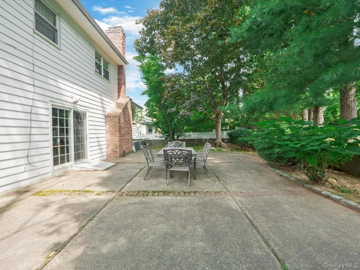 17 Cambridge Road, North Hempstead, NY, 5 Bedrooms Bedrooms, 10 Rooms Rooms,2 BathroomsBathrooms,Residential,For Rent,Cambridge,0,1034851 17 Cambridge Road, North Hempstead, NY, 5 Bedrooms Bedrooms, 10 Rooms Rooms,2 BathroomsBathrooms,Residential,For Rent,Cambridge,0,1034851