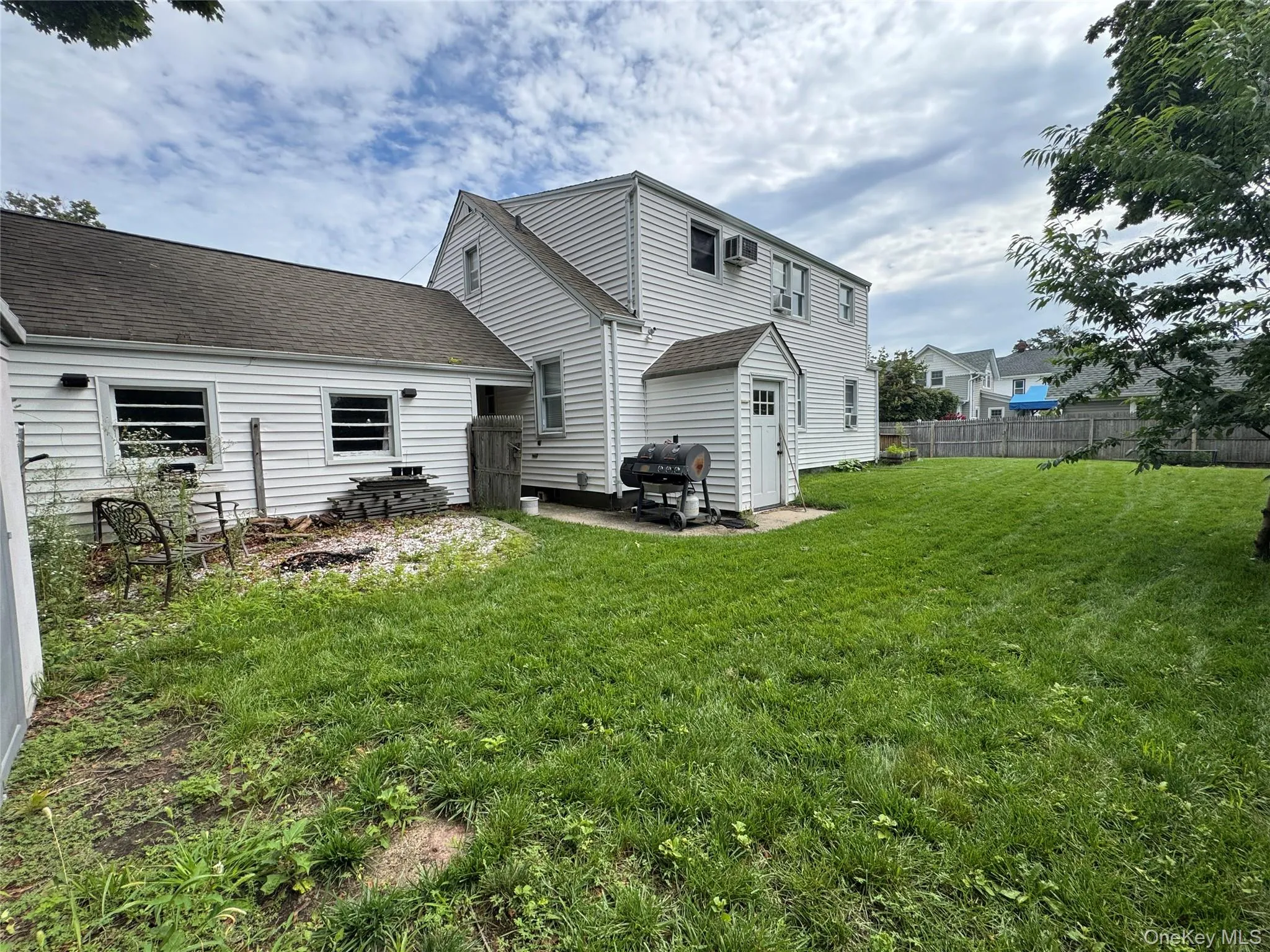 80 Lakewood Street, Brookhaven, NY, 3 Bedrooms Bedrooms, 8 Rooms Rooms,1 BathroomBathrooms,Residential Lease,For Rent,Lakewood,0,1034852 80 Lakewood Street, Brookhaven, NY, 3 Bedrooms Bedrooms, 8 Rooms Rooms,1 BathroomBathrooms,Residential Lease,For Rent,Lakewood,0,1034852