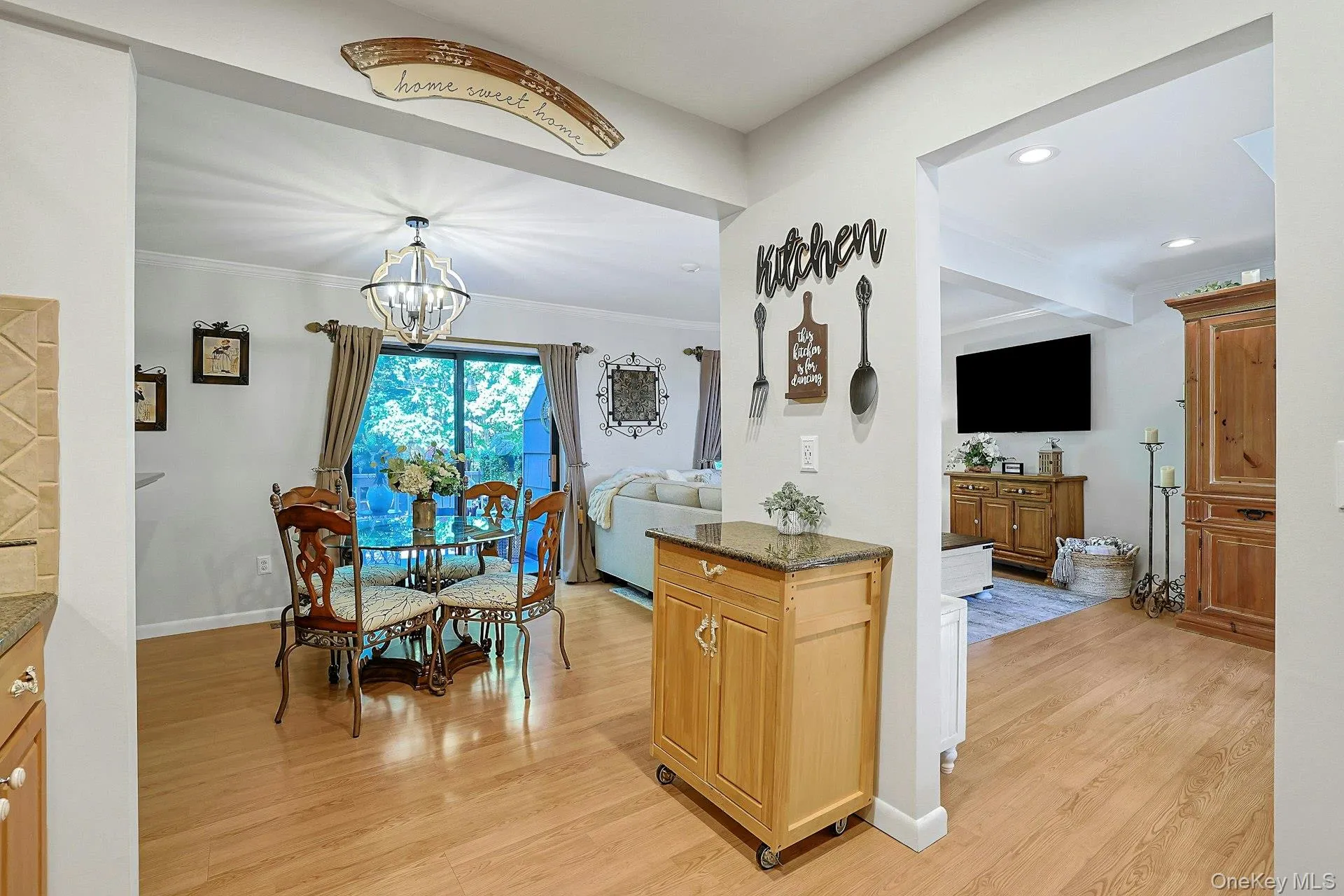 279 Treetop Circle, Clarkstown, NY, 1 Bedroom Bedrooms, 6 Rooms Rooms,1 BathroomBathrooms,Residential,For Rent,Treetop,0,1034853 279 Treetop Circle, Clarkstown, NY, 1 Bedroom Bedrooms, 6 Rooms Rooms,1 BathroomBathrooms,Residential,For Rent,Treetop,0,1034853