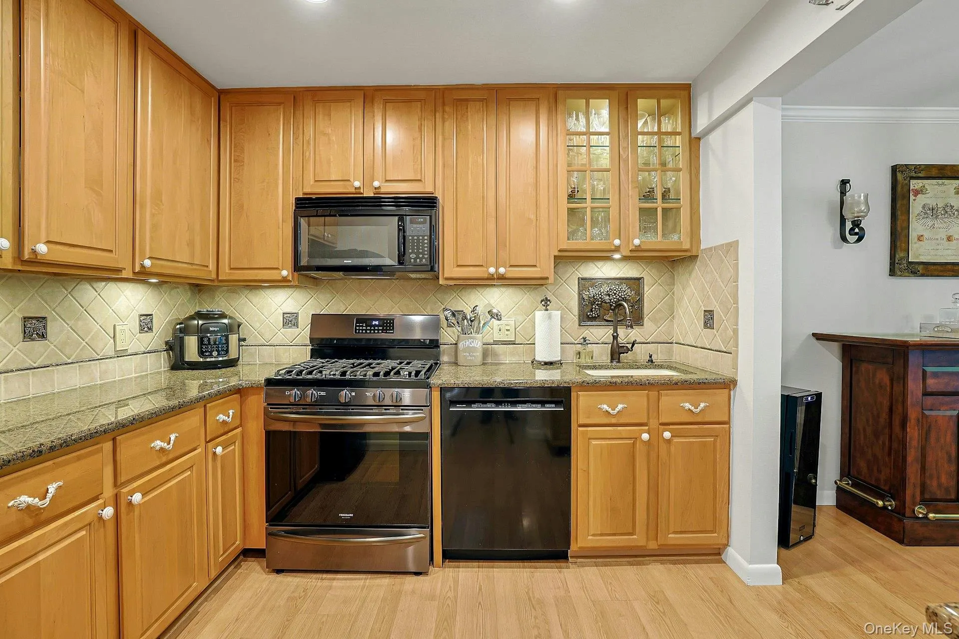 279 Treetop Circle, Clarkstown, NY, 1 Bedroom Bedrooms, 6 Rooms Rooms,1 BathroomBathrooms,Residential,For Rent,Treetop,0,1034853 279 Treetop Circle, Clarkstown, NY, 1 Bedroom Bedrooms, 6 Rooms Rooms,1 BathroomBathrooms,Residential,For Rent,Treetop,0,1034853