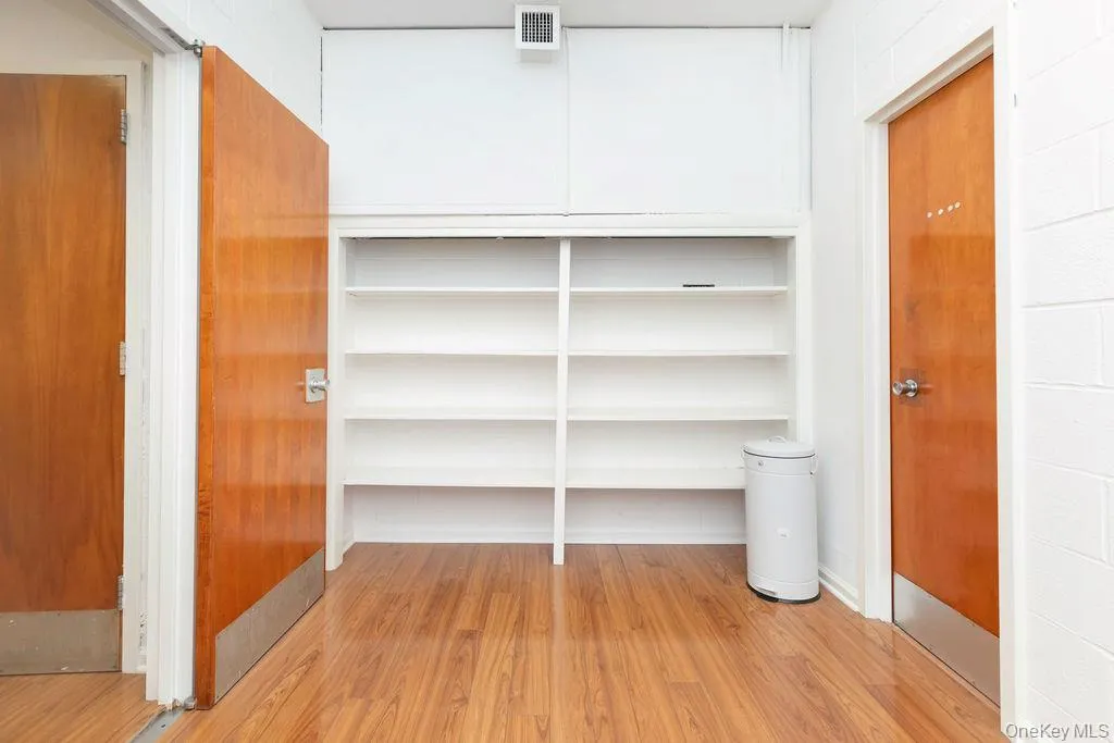 walk in closet / storage area walk in closet / storage area