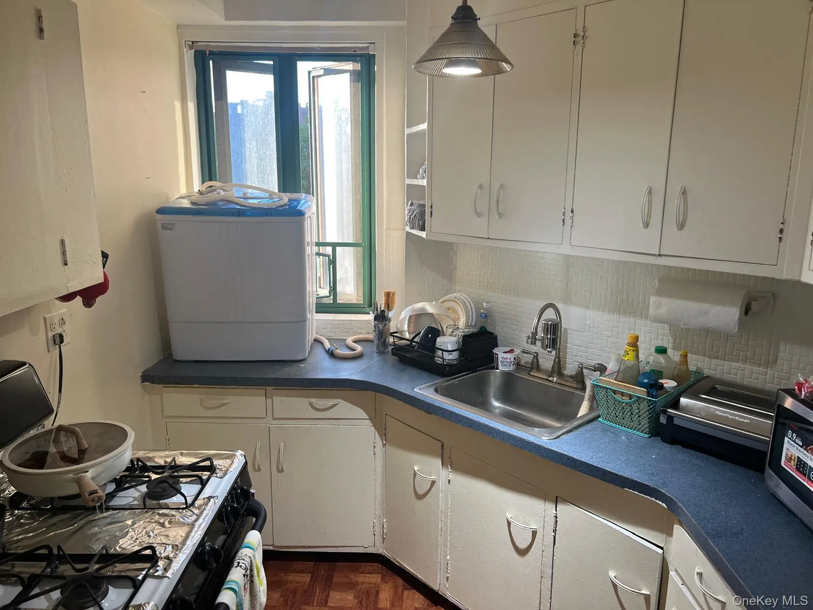 14 Metropolitan Oval, New York, NY, 2 Bedrooms Bedrooms, 4 Rooms Rooms,1 BathroomBathrooms,Residential,For Rent,Metropolitan,0,1034864 14 Metropolitan Oval, New York, NY, 2 Bedrooms Bedrooms, 4 Rooms Rooms,1 BathroomBathrooms,Residential,For Rent,Metropolitan,0,1034864