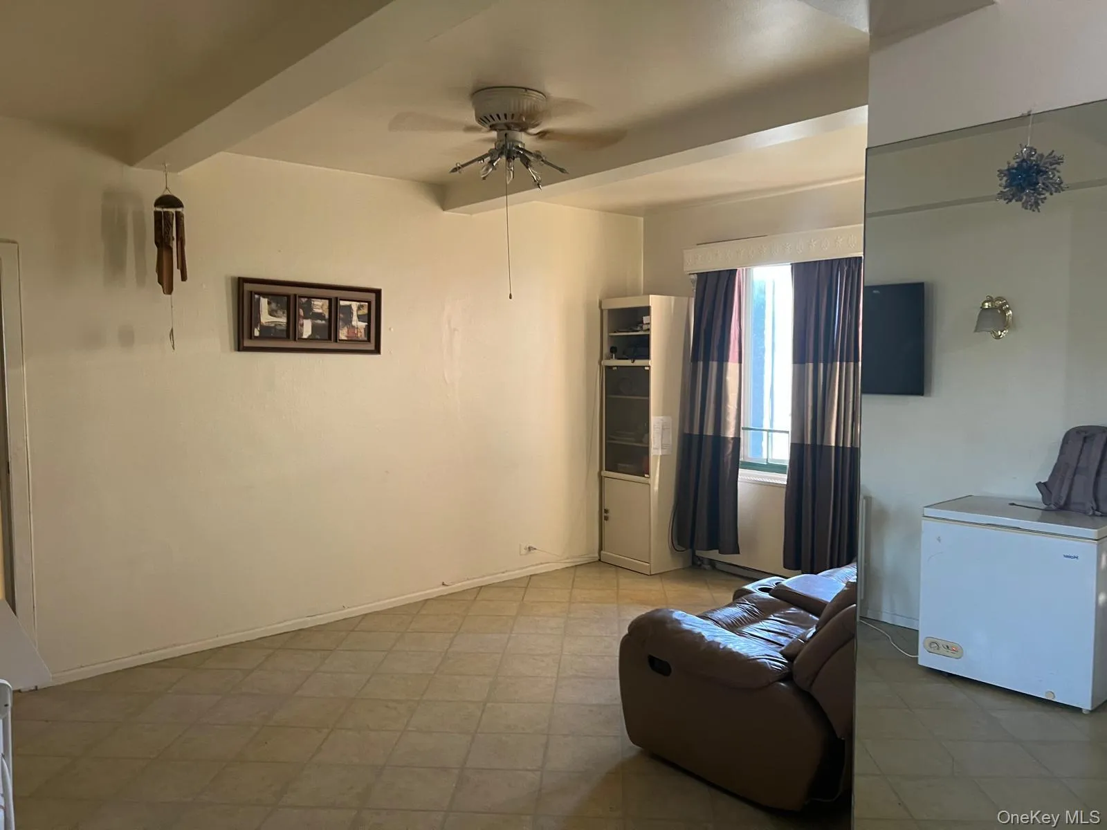 14 Metropolitan Oval, New York, NY, 2 Bedrooms Bedrooms, 4 Rooms Rooms,1 BathroomBathrooms,Residential,For Rent,Metropolitan,0,1034864 14 Metropolitan Oval, New York, NY, 2 Bedrooms Bedrooms, 4 Rooms Rooms,1 BathroomBathrooms,Residential,For Rent,Metropolitan,0,1034864