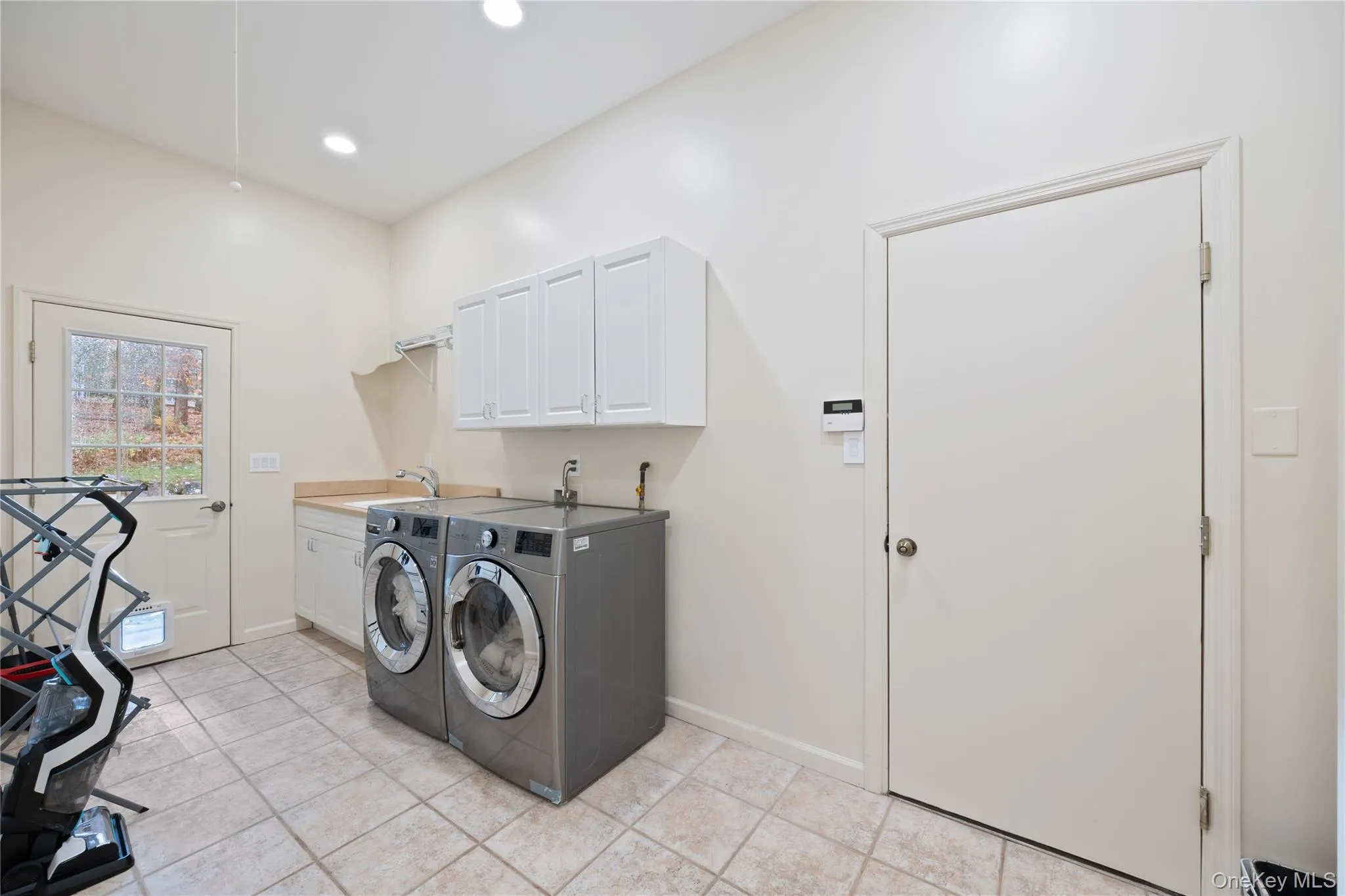 16 De Baun Avenue, Ramapo, NY, 4 Bedrooms Bedrooms, 9 Rooms Rooms,2 BathroomsBathrooms,Residential,For Rent,De Baun,0,1034867 16 De Baun Avenue, Ramapo, NY, 4 Bedrooms Bedrooms, 9 Rooms Rooms,2 BathroomsBathrooms,Residential,For Rent,De Baun,0,1034867