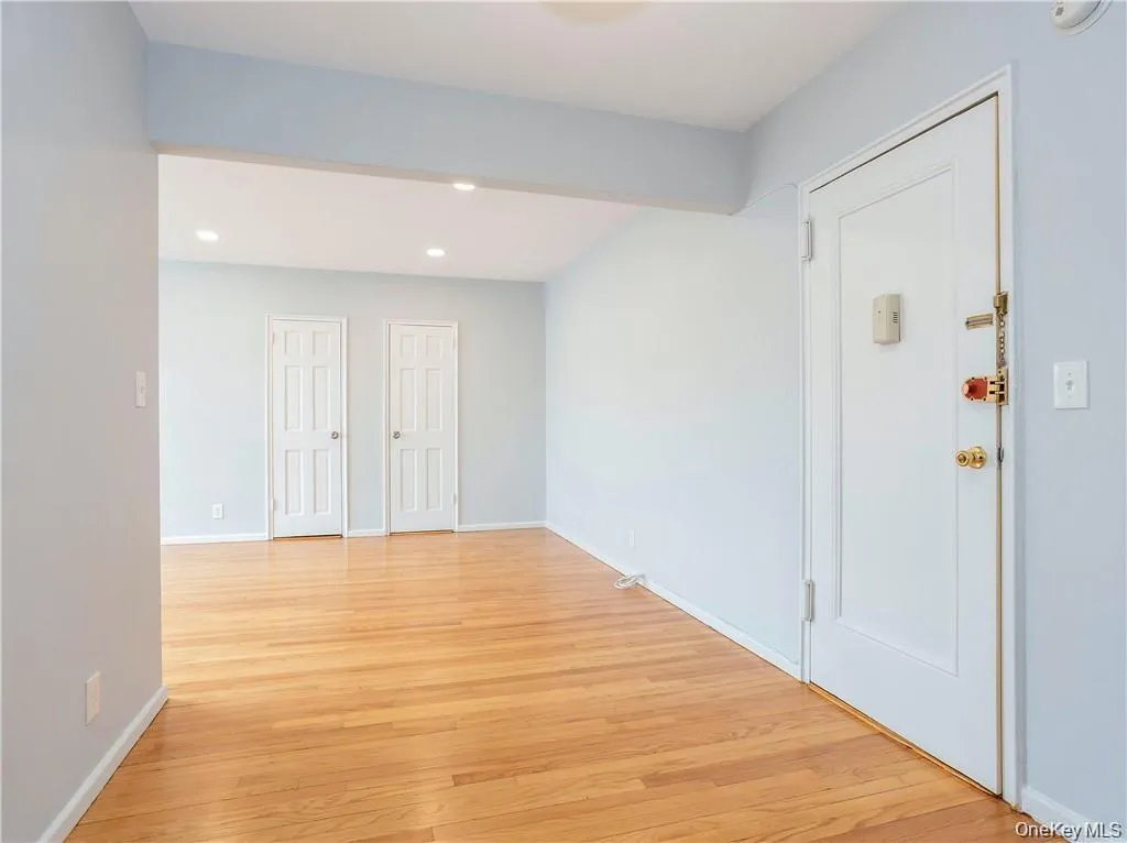 15 Quinby Avenue, White Plains, NY, 2 Rooms Rooms,1 BathroomBathrooms,Residential Lease,For Rent,Quinby,0,1034870 15 Quinby Avenue, White Plains, NY, 2 Rooms Rooms,1 BathroomBathrooms,Residential Lease,For Rent,Quinby,0,1034870