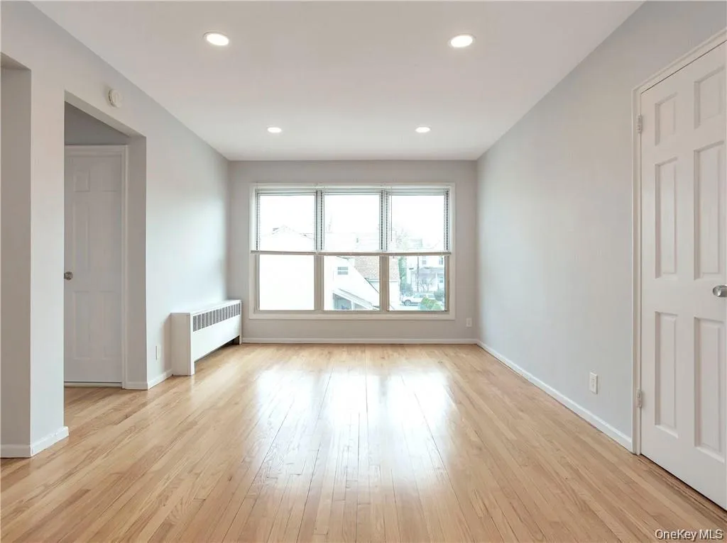 15 Quinby Avenue, White Plains, NY, 2 Rooms Rooms,1 BathroomBathrooms,Residential Lease,For Rent,Quinby,0,1034870 15 Quinby Avenue, White Plains, NY, 2 Rooms Rooms,1 BathroomBathrooms,Residential Lease,For Rent,Quinby,0,1034870