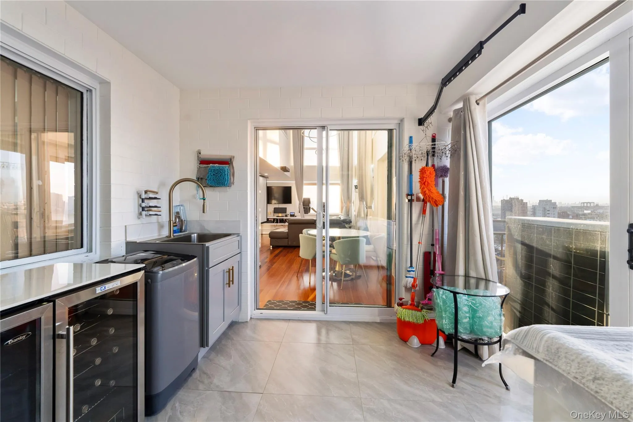 43-18 Main Street, New York, NY, 4 Bedrooms Bedrooms, 7 Rooms Rooms,3 BathroomsBathrooms,Residential,For Rent,Main,0,1034873 43-18 Main Street, New York, NY, 4 Bedrooms Bedrooms, 7 Rooms Rooms,3 BathroomsBathrooms,Residential,For Rent,Main,0,1034873