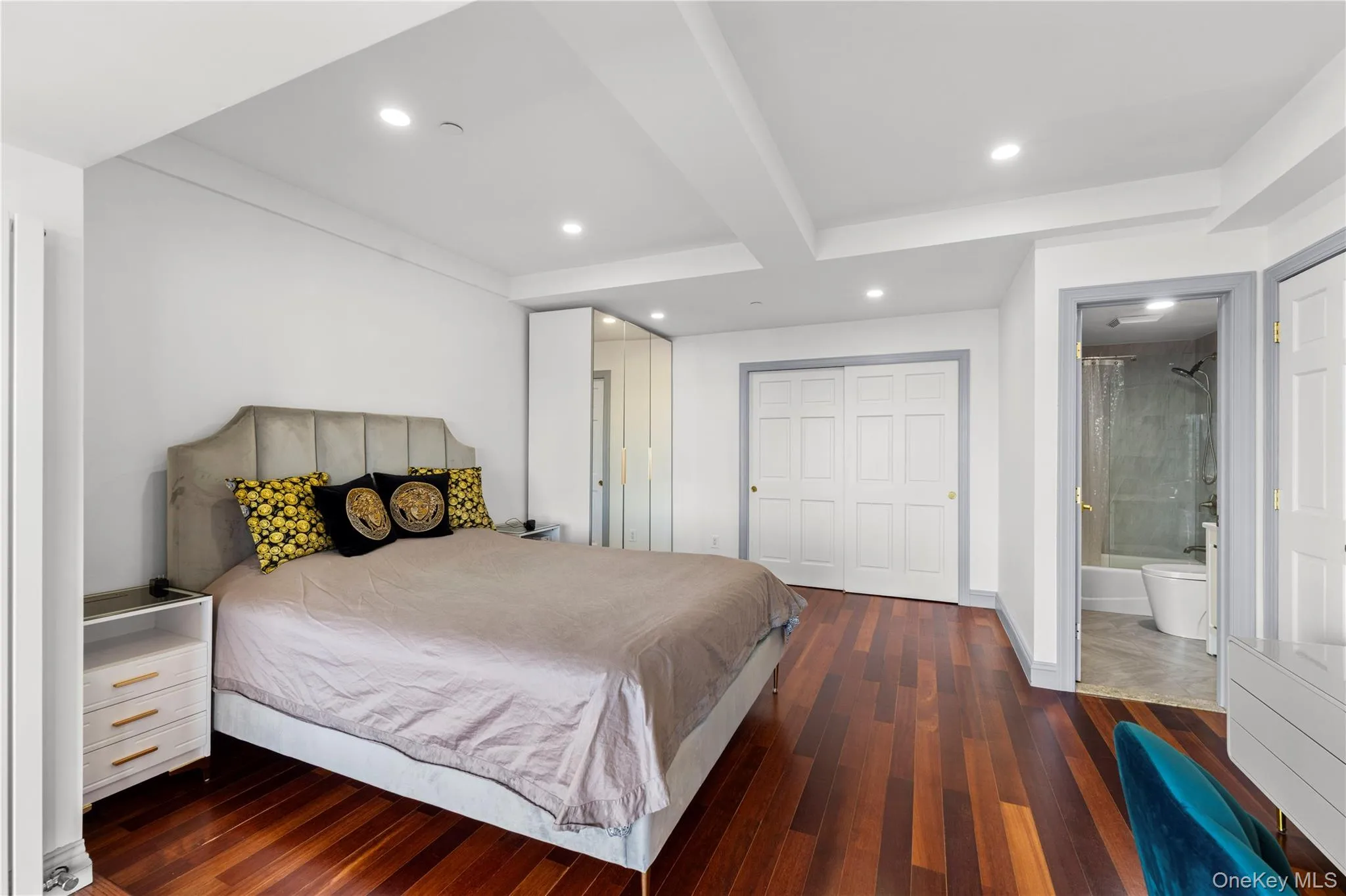 43-18 Main Street, New York, NY, 4 Bedrooms Bedrooms, 7 Rooms Rooms,3 BathroomsBathrooms,Residential,For Rent,Main,0,1034873 43-18 Main Street, New York, NY, 4 Bedrooms Bedrooms, 7 Rooms Rooms,3 BathroomsBathrooms,Residential,For Rent,Main,0,1034873