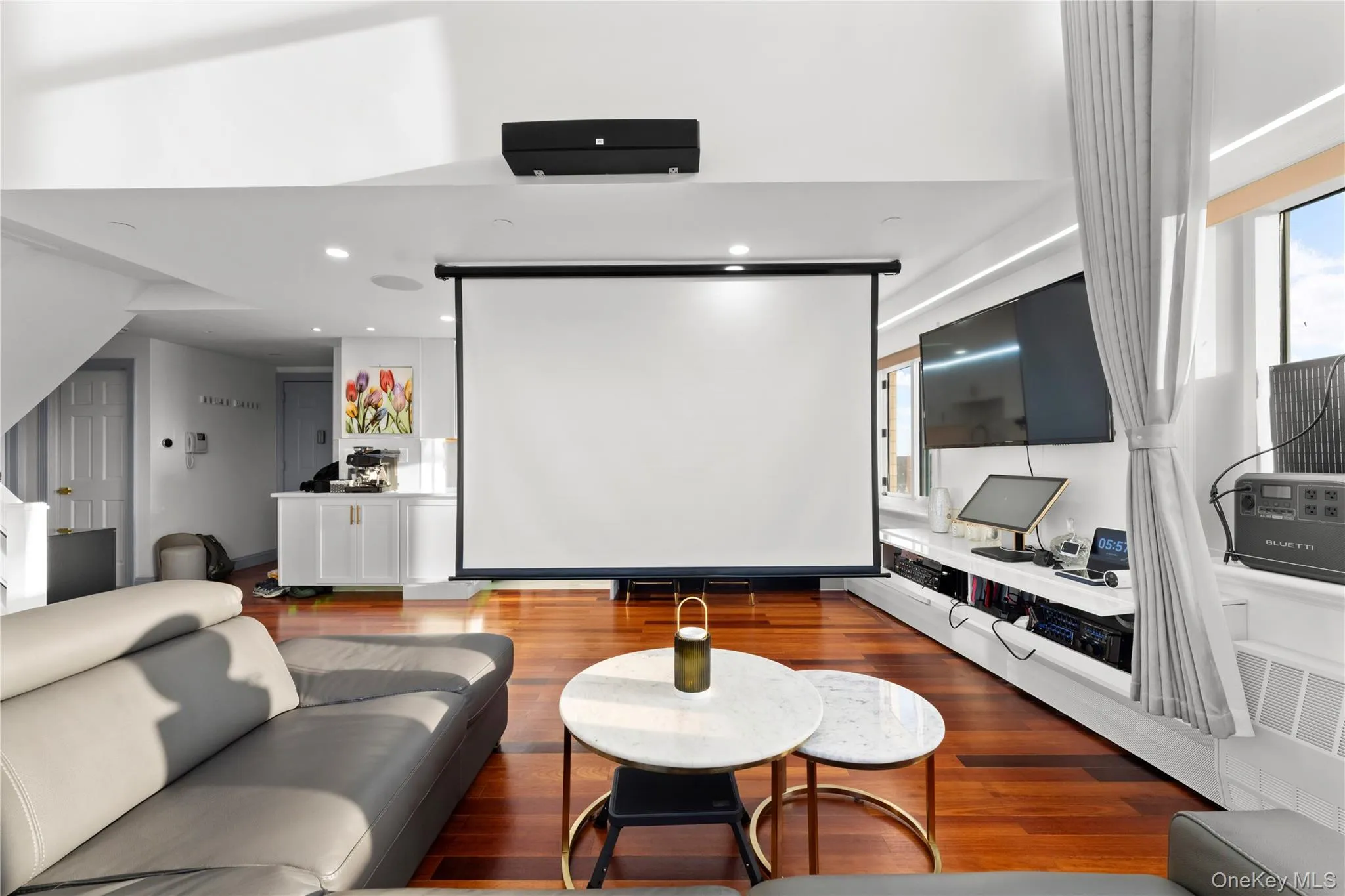 43-18 Main Street, New York, NY, 4 Bedrooms Bedrooms, 7 Rooms Rooms,3 BathroomsBathrooms,Residential,For Rent,Main,0,1034873 43-18 Main Street, New York, NY, 4 Bedrooms Bedrooms, 7 Rooms Rooms,3 BathroomsBathrooms,Residential,For Rent,Main,0,1034873