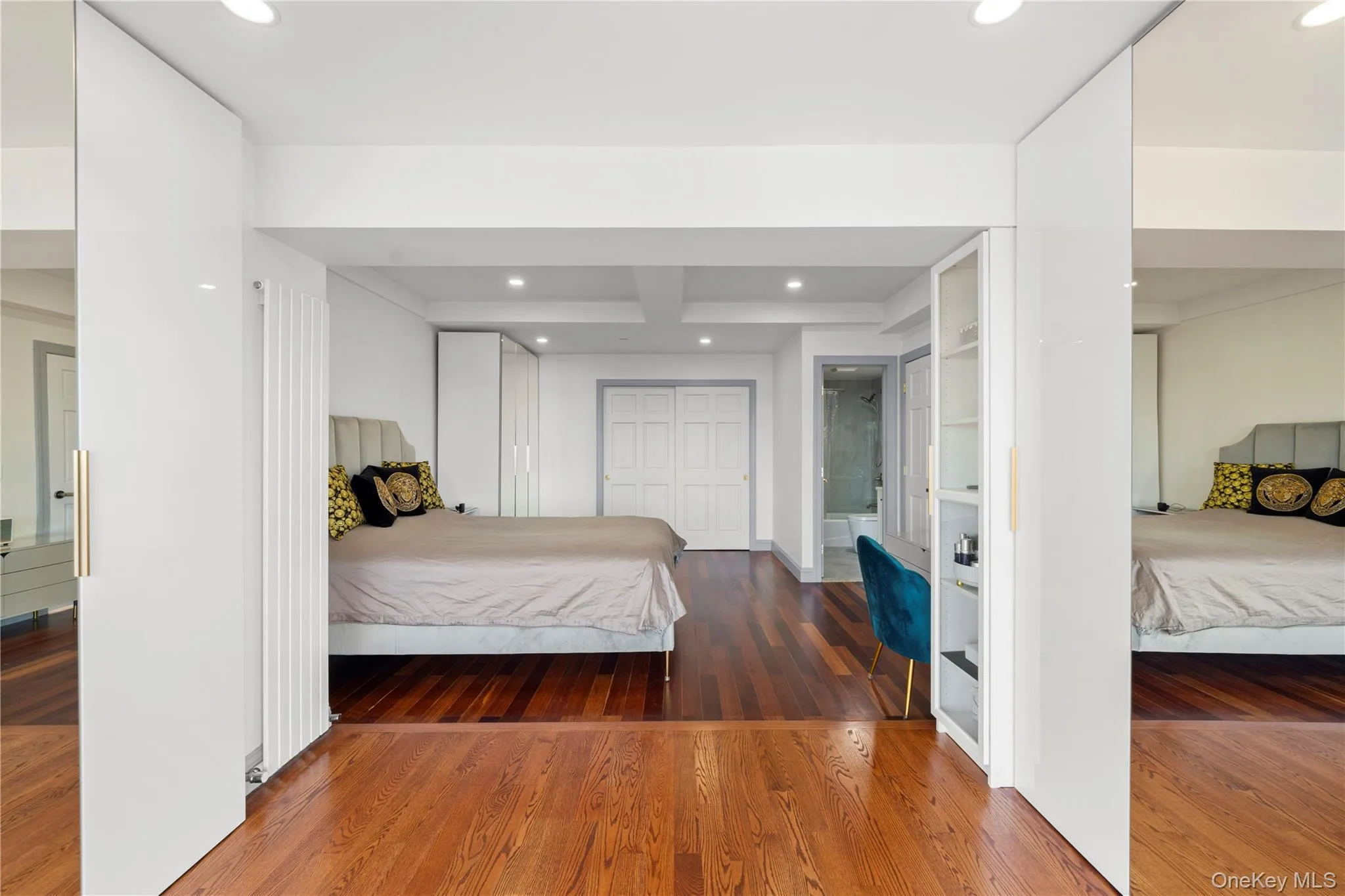 43-18 Main Street, New York, NY, 4 Bedrooms Bedrooms, 7 Rooms Rooms,3 BathroomsBathrooms,Residential,For Rent,Main,0,1034873 43-18 Main Street, New York, NY, 4 Bedrooms Bedrooms, 7 Rooms Rooms,3 BathroomsBathrooms,Residential,For Rent,Main,0,1034873
