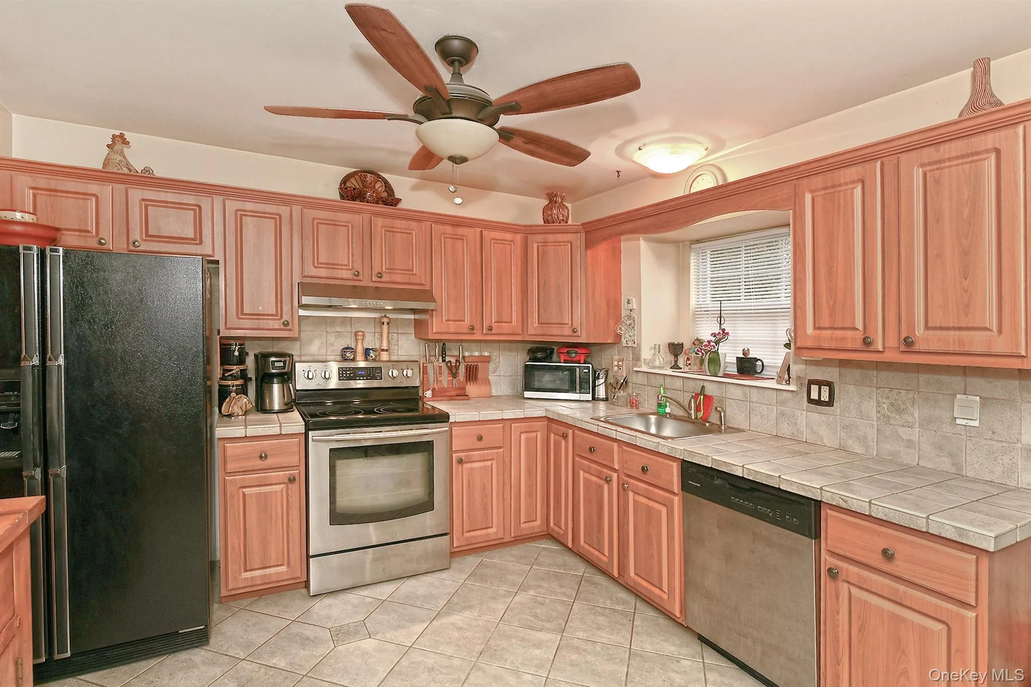 63 Corbin Avenue, Brookhaven, NY, 4 Bedrooms Bedrooms, 8 Rooms Rooms,3 BathroomsBathrooms,Residential,For Rent,Corbin,0,1034876 63 Corbin Avenue, Brookhaven, NY, 4 Bedrooms Bedrooms, 8 Rooms Rooms,3 BathroomsBathrooms,Residential,For Rent,Corbin,0,1034876