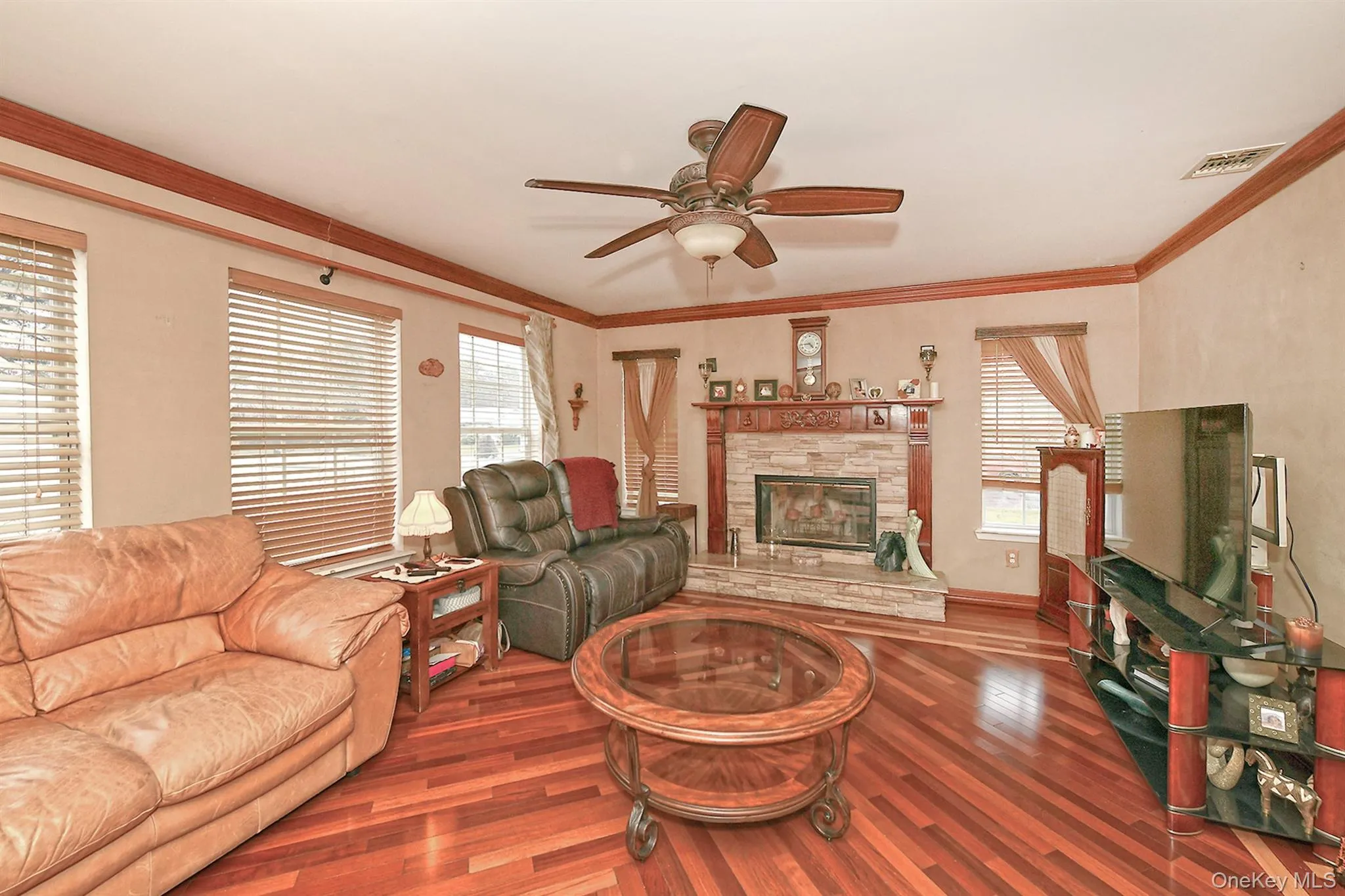 63 Corbin Avenue, Brookhaven, NY, 4 Bedrooms Bedrooms, 8 Rooms Rooms,3 BathroomsBathrooms,Residential,For Rent,Corbin,0,1034876 63 Corbin Avenue, Brookhaven, NY, 4 Bedrooms Bedrooms, 8 Rooms Rooms,3 BathroomsBathrooms,Residential,For Rent,Corbin,0,1034876