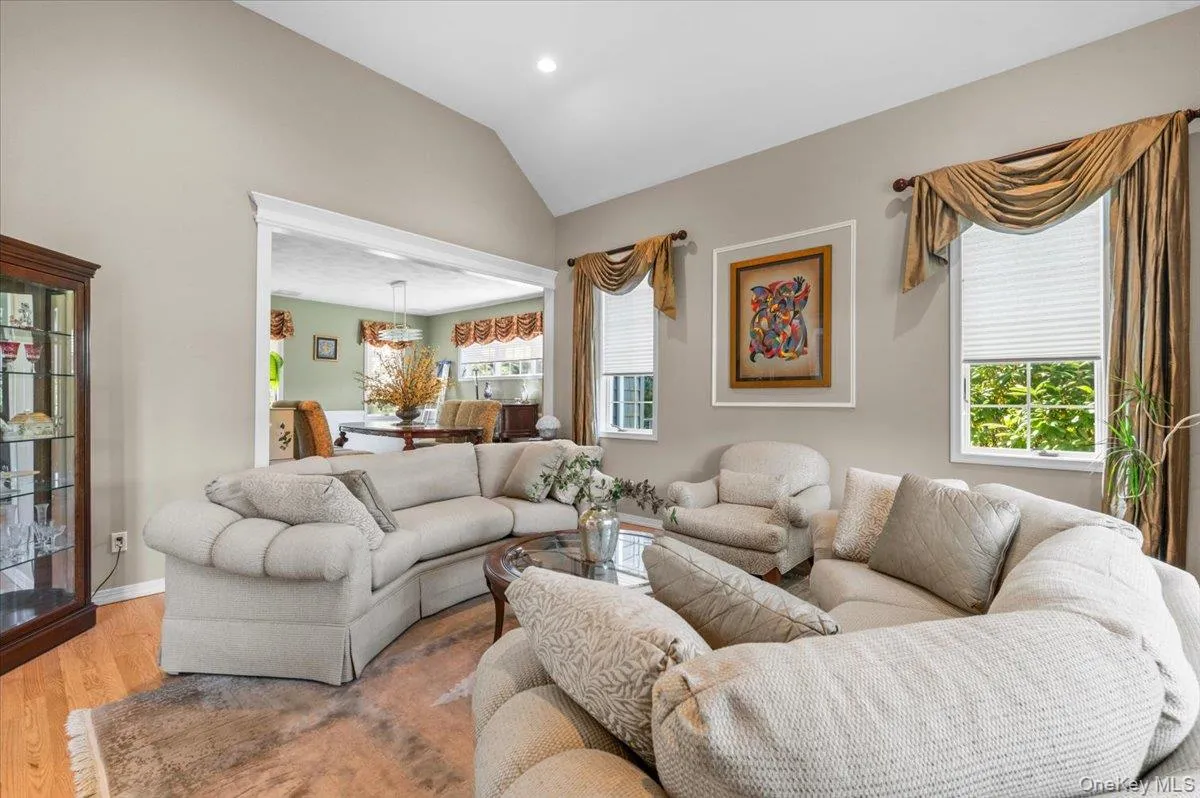 23 Jagger Court, Huntington, NY, 5 Bedrooms Bedrooms, 11 Rooms Rooms,5 BathroomsBathrooms,Residential,For Rent,Jagger,0,1034877 23 Jagger Court, Huntington, NY, 5 Bedrooms Bedrooms, 11 Rooms Rooms,5 BathroomsBathrooms,Residential,For Rent,Jagger,0,1034877