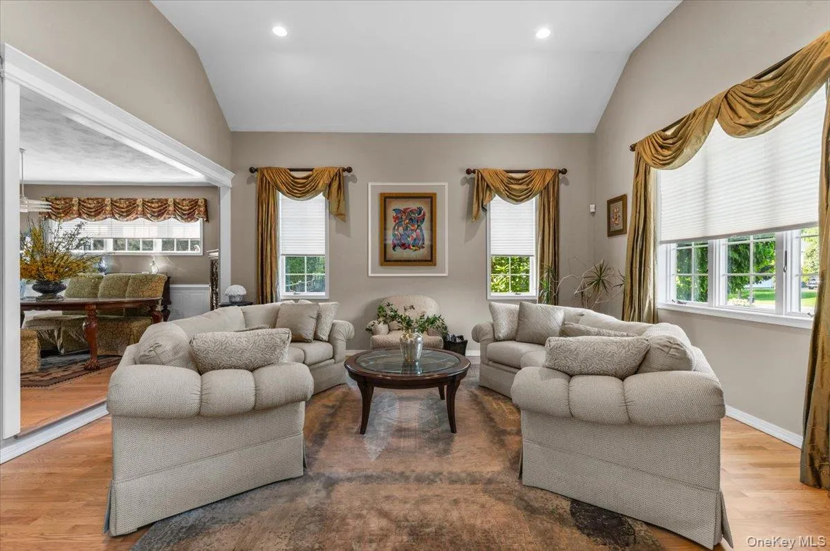 23 Jagger Court, Huntington, NY, 5 Bedrooms Bedrooms, 11 Rooms Rooms,5 BathroomsBathrooms,Residential,For Rent,Jagger,0,1034877 23 Jagger Court, Huntington, NY, 5 Bedrooms Bedrooms, 11 Rooms Rooms,5 BathroomsBathrooms,Residential,For Rent,Jagger,0,1034877