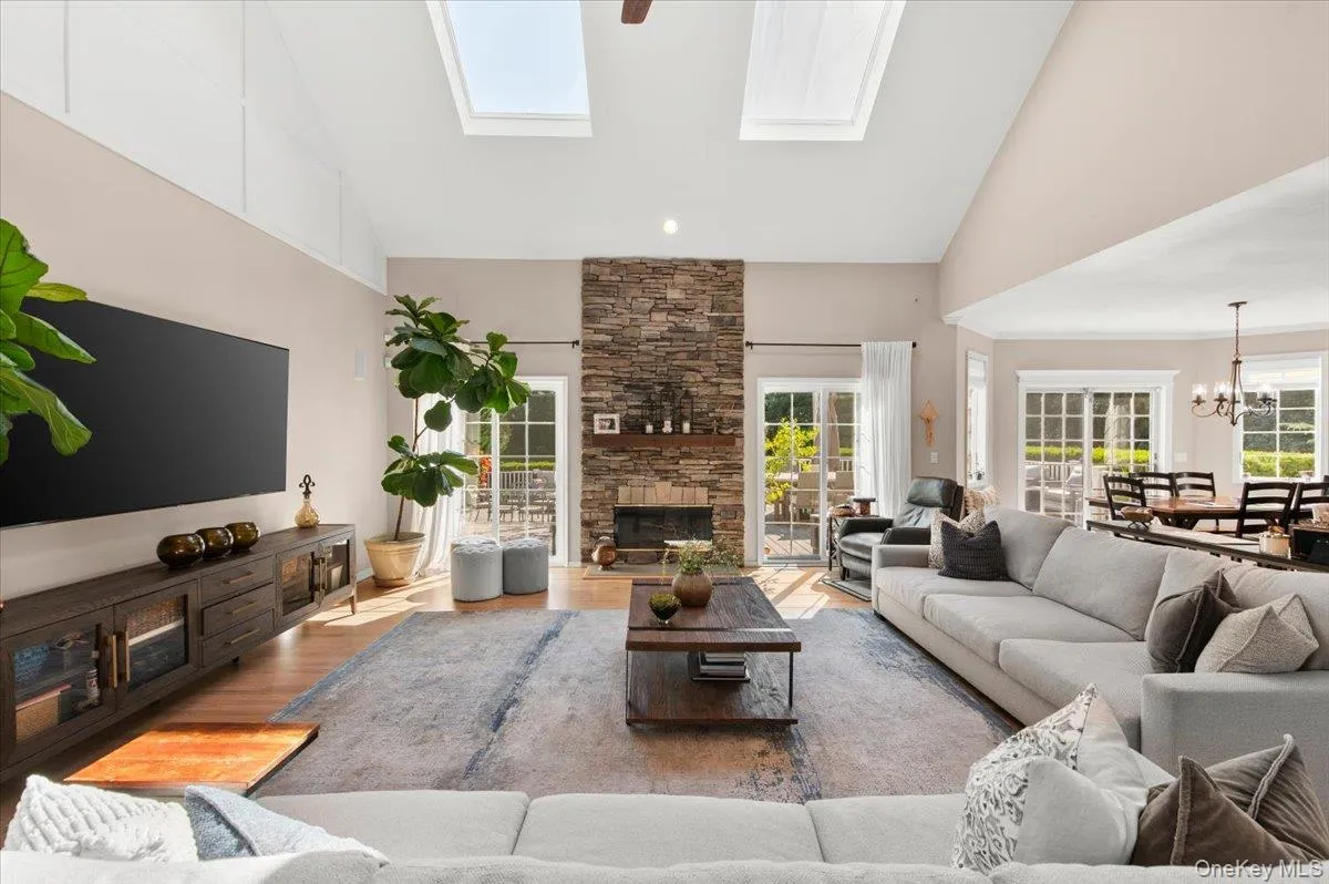 23 Jagger Court, Huntington, NY, 5 Bedrooms Bedrooms, 11 Rooms Rooms,5 BathroomsBathrooms,Residential,For Rent,Jagger,0,1034877 23 Jagger Court, Huntington, NY, 5 Bedrooms Bedrooms, 11 Rooms Rooms,5 BathroomsBathrooms,Residential,For Rent,Jagger,0,1034877