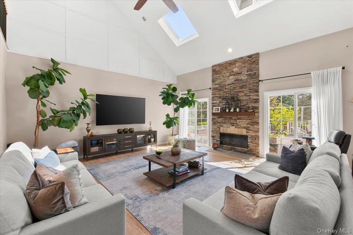 23 Jagger Court, Huntington, NY, 5 Bedrooms Bedrooms, 11 Rooms Rooms,5 BathroomsBathrooms,Residential,For Rent,Jagger,0,1034877 23 Jagger Court, Huntington, NY, 5 Bedrooms Bedrooms, 11 Rooms Rooms,5 BathroomsBathrooms,Residential,For Rent,Jagger,0,1034877