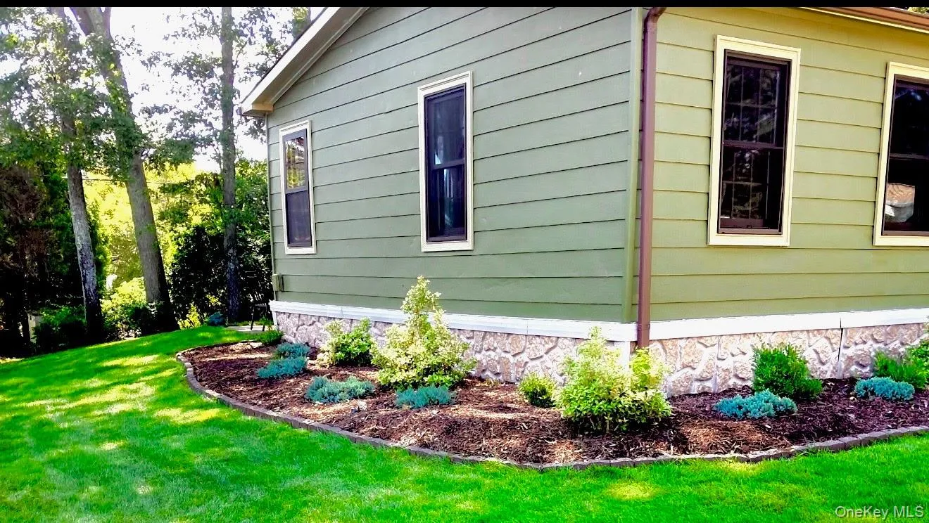 1661 OLD COUNTRY Road, Riverhead, NY, 2 Bedrooms Bedrooms, 4 Rooms Rooms,2 BathroomsBathrooms,Residential,For Rent,OLD COUNTRY,0,1034880 1661 OLD COUNTRY Road, Riverhead, NY, 2 Bedrooms Bedrooms, 4 Rooms Rooms,2 BathroomsBathrooms,Residential,For Rent,OLD COUNTRY,0,1034880