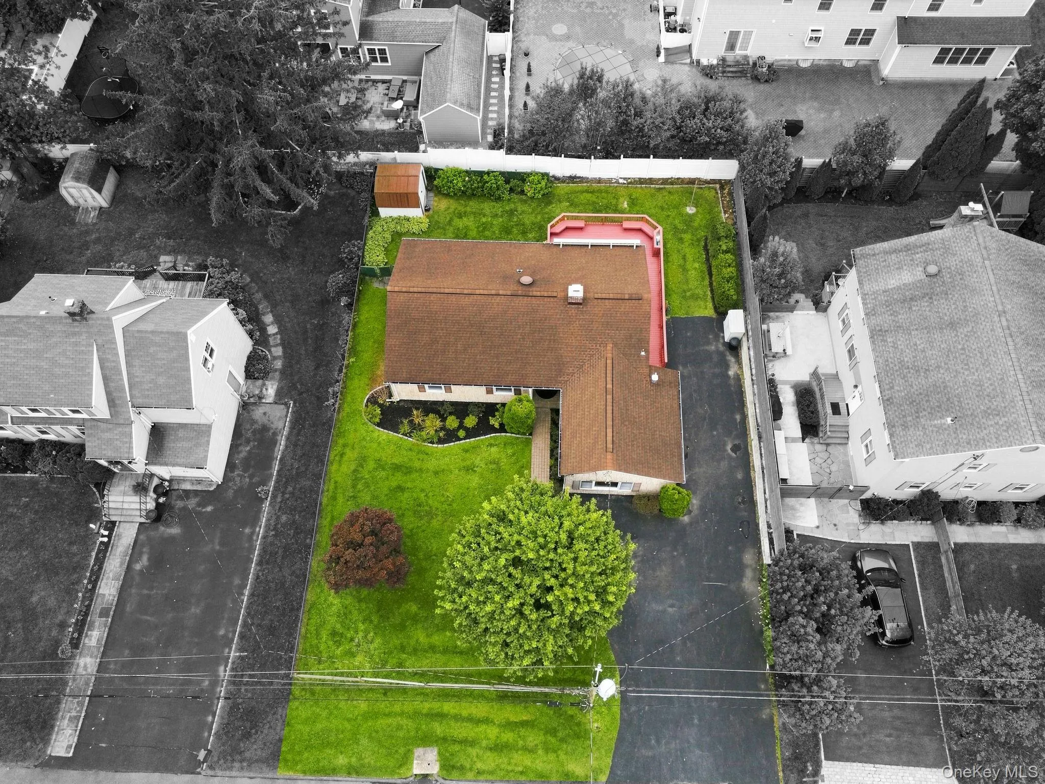 Conveniently located near local amenities, schools, parks, shopping and transportation Conveniently located near local amenities, schools, parks, shopping and transportation