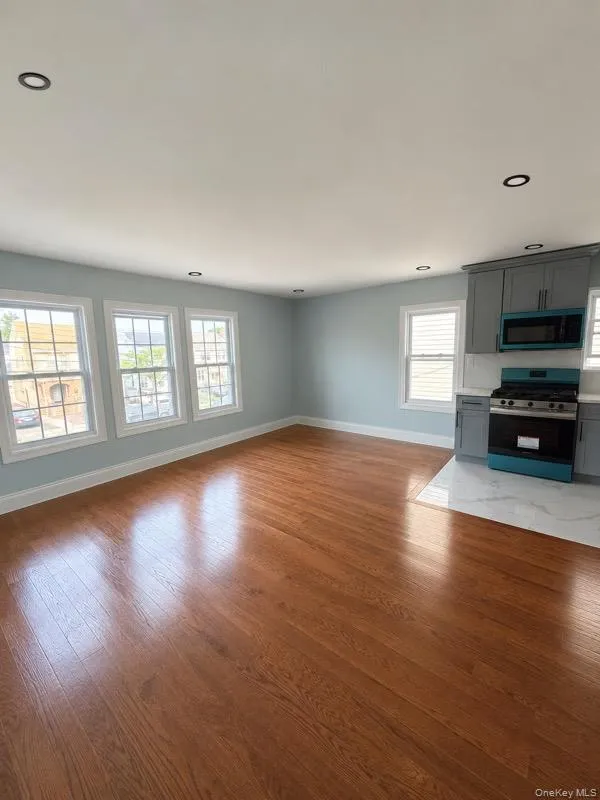 10910 210th Street, New York, NY, 4 Bedrooms Bedrooms, 8 Rooms Rooms,2 BathroomsBathrooms,Residential Lease,For Rent,210th,0,1034889 10910 210th Street, New York, NY, 4 Bedrooms Bedrooms, 8 Rooms Rooms,2 BathroomsBathrooms,Residential Lease,For Rent,210th,0,1034889