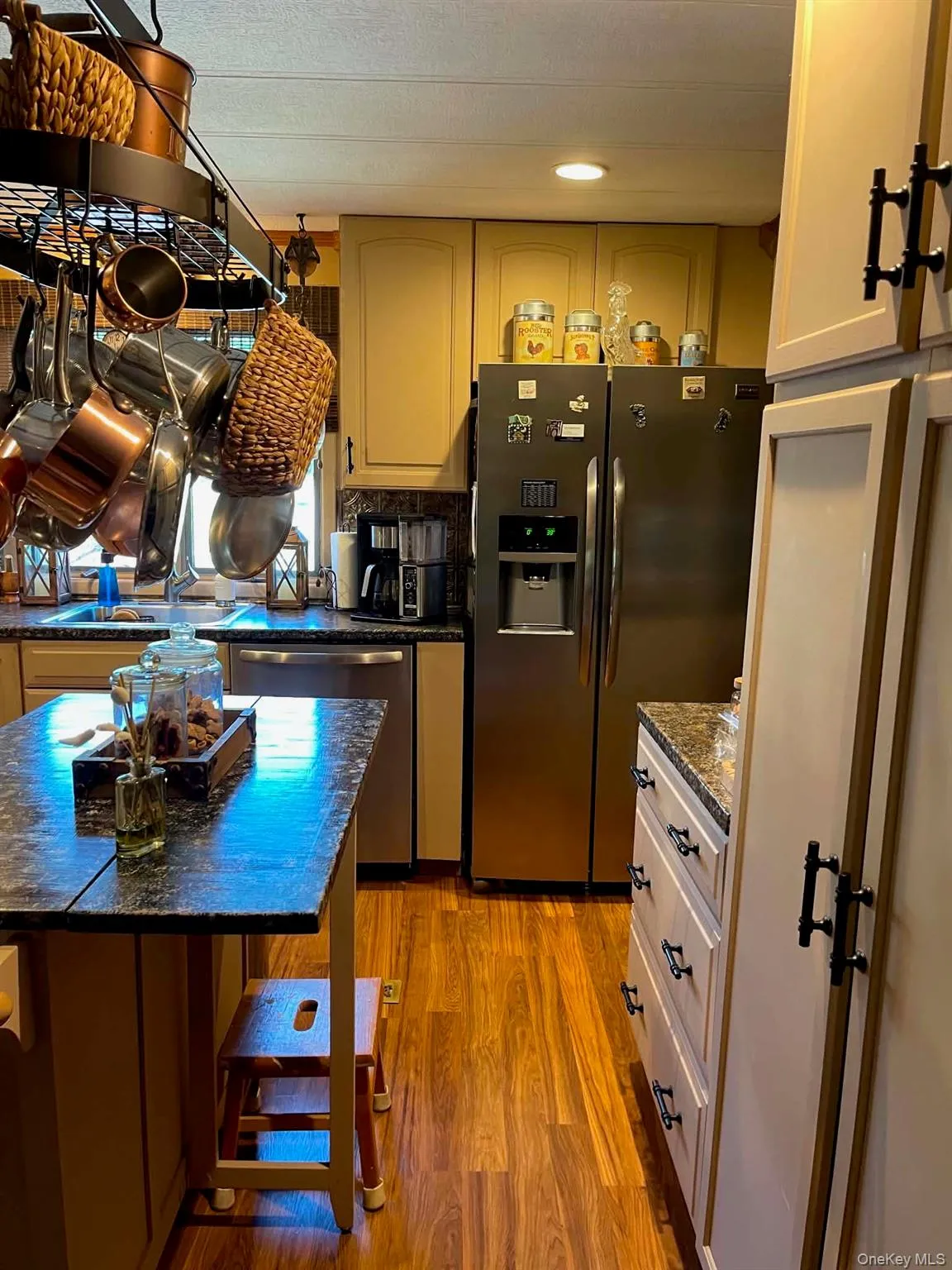 1661 Old Country Road, Riverhead, NY, 2 Bedrooms Bedrooms, 5 Rooms Rooms,2 BathroomsBathrooms,Residential,For Rent,Old Country,0,1034893 1661 Old Country Road, Riverhead, NY, 2 Bedrooms Bedrooms, 5 Rooms Rooms,2 BathroomsBathrooms,Residential,For Rent,Old Country,0,1034893