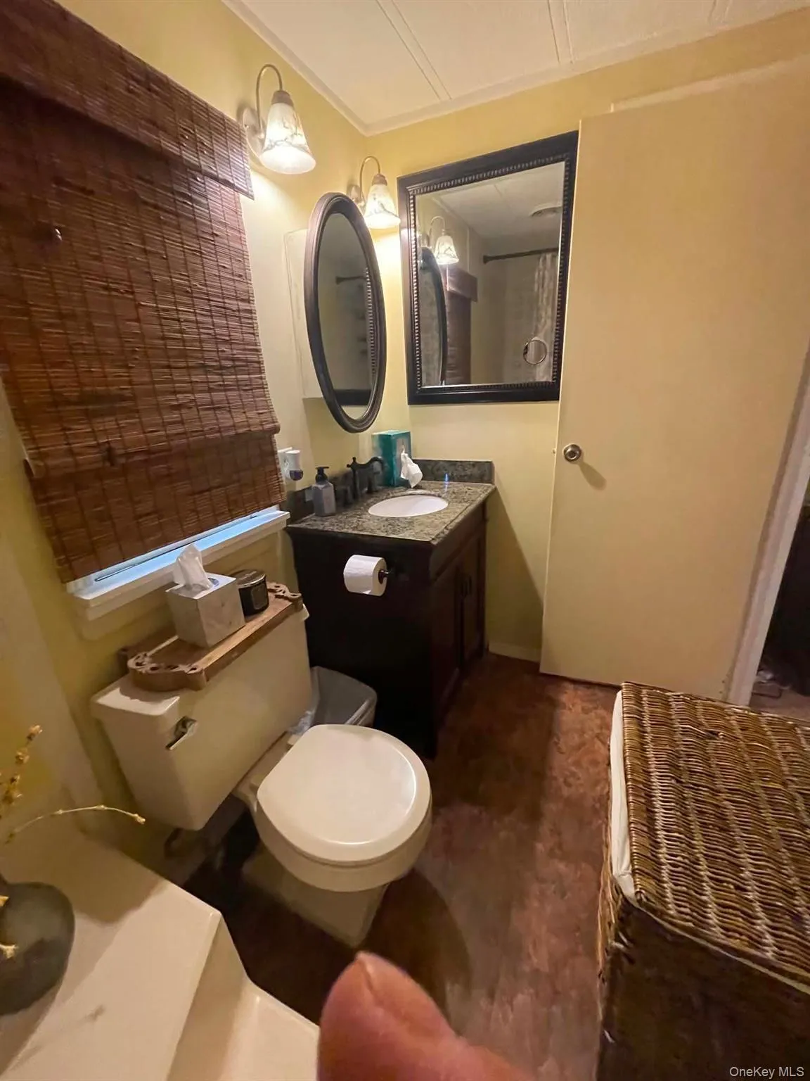 1661 Old Country Road, Riverhead, NY, 2 Bedrooms Bedrooms, 5 Rooms Rooms,2 BathroomsBathrooms,Residential,For Rent,Old Country,0,1034893 1661 Old Country Road, Riverhead, NY, 2 Bedrooms Bedrooms, 5 Rooms Rooms,2 BathroomsBathrooms,Residential,For Rent,Old Country,0,1034893