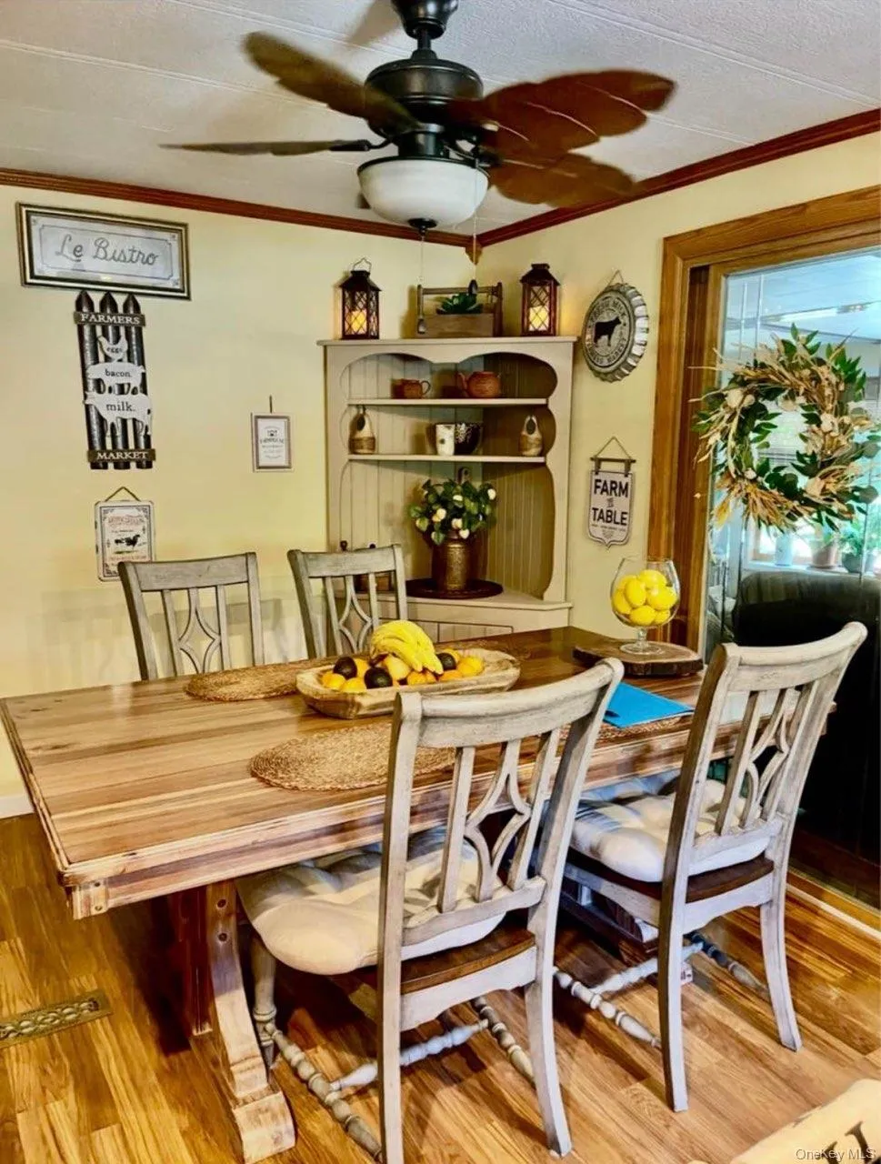 1661 Old Country Road, Riverhead, NY, 2 Bedrooms Bedrooms, 5 Rooms Rooms,2 BathroomsBathrooms,Residential,For Rent,Old Country,0,1034893 1661 Old Country Road, Riverhead, NY, 2 Bedrooms Bedrooms, 5 Rooms Rooms,2 BathroomsBathrooms,Residential,For Rent,Old Country,0,1034893