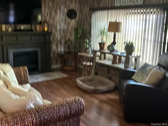 1661 Old Country Road, Riverhead, NY, 2 Bedrooms Bedrooms, 5 Rooms Rooms,2 BathroomsBathrooms,Residential,For Rent,Old Country,0,1034893 1661 Old Country Road, Riverhead, NY, 2 Bedrooms Bedrooms, 5 Rooms Rooms,2 BathroomsBathrooms,Residential,For Rent,Old Country,0,1034893