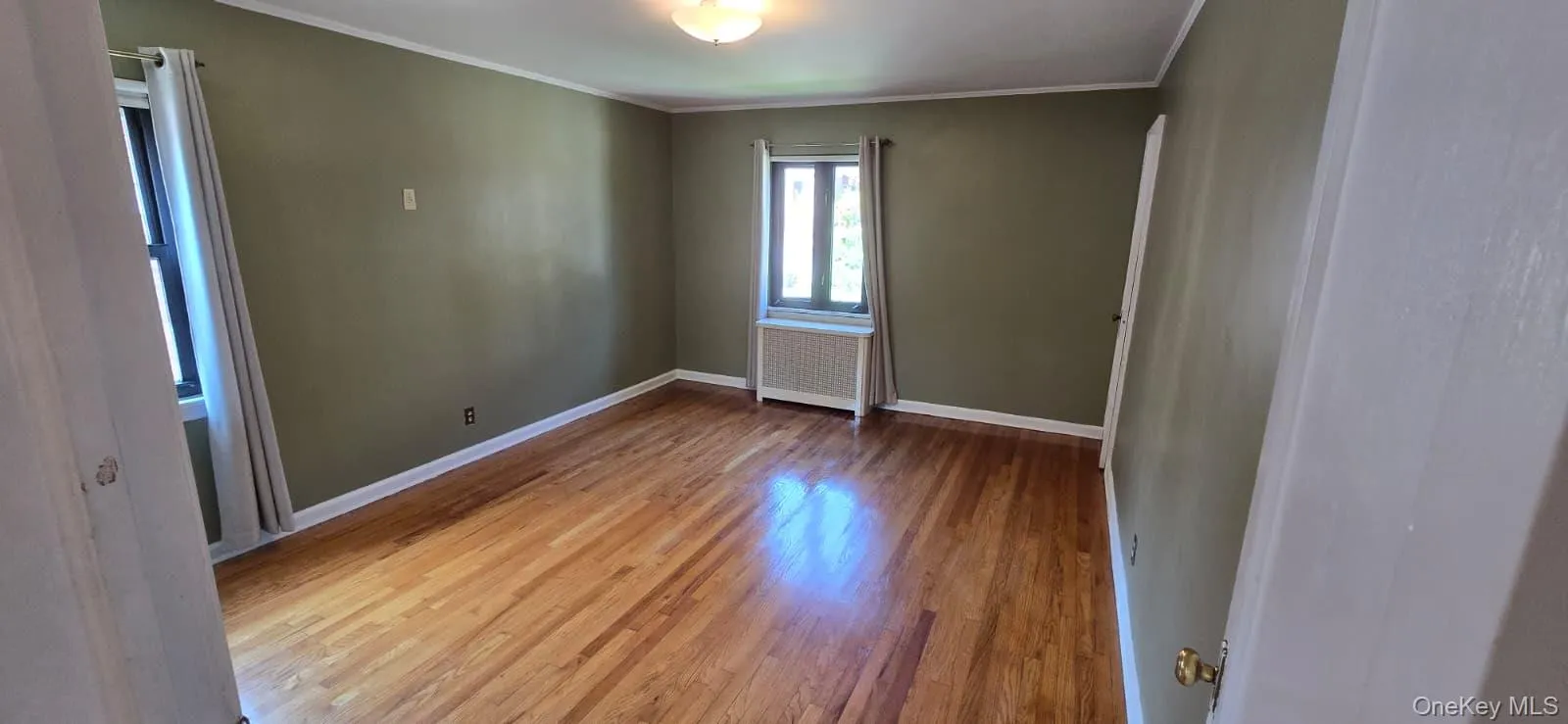 20962 Whitehall Terrace, New York, NY, 3 Bedrooms Bedrooms, 7 Rooms Rooms,1 BathroomBathrooms,Residential,For Rent,Whitehall,0,1034899 20962 Whitehall Terrace, New York, NY, 3 Bedrooms Bedrooms, 7 Rooms Rooms,1 BathroomBathrooms,Residential,For Rent,Whitehall,0,1034899