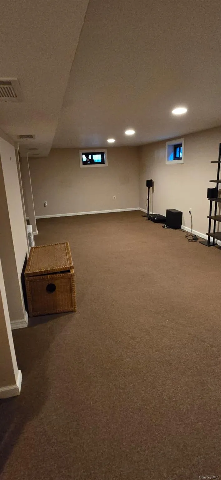 20962 Whitehall Terrace, New York, NY, 3 Bedrooms Bedrooms, 7 Rooms Rooms,1 BathroomBathrooms,Residential,For Rent,Whitehall,0,1034899 20962 Whitehall Terrace, New York, NY, 3 Bedrooms Bedrooms, 7 Rooms Rooms,1 BathroomBathrooms,Residential,For Rent,Whitehall,0,1034899