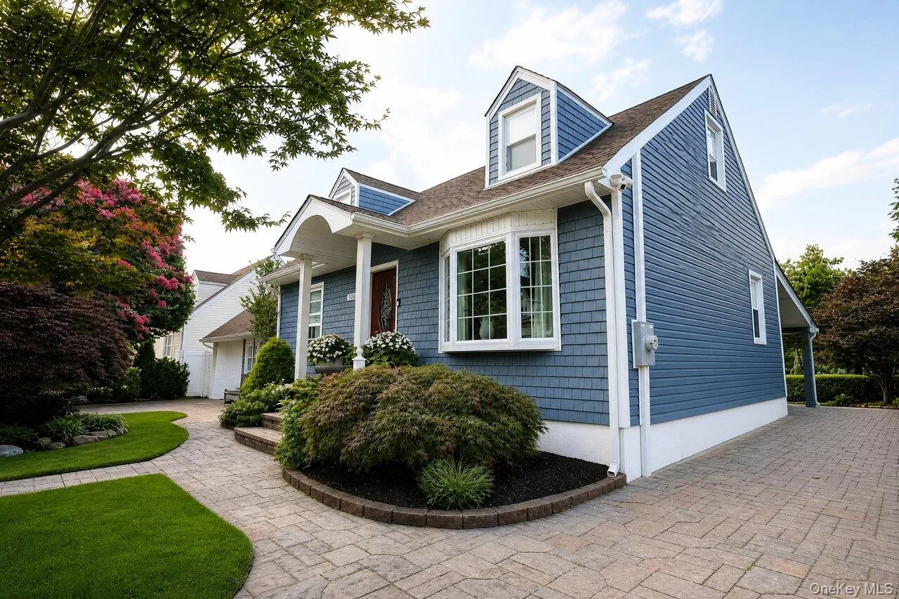1061 Midland Street, Hempstead, NY, 5 Bedrooms Bedrooms, 8 Rooms Rooms,4 BathroomsBathrooms,Residential,For Rent,Midland,0,1034903 1061 Midland Street, Hempstead, NY, 5 Bedrooms Bedrooms, 8 Rooms Rooms,4 BathroomsBathrooms,Residential,For Rent,Midland,0,1034903