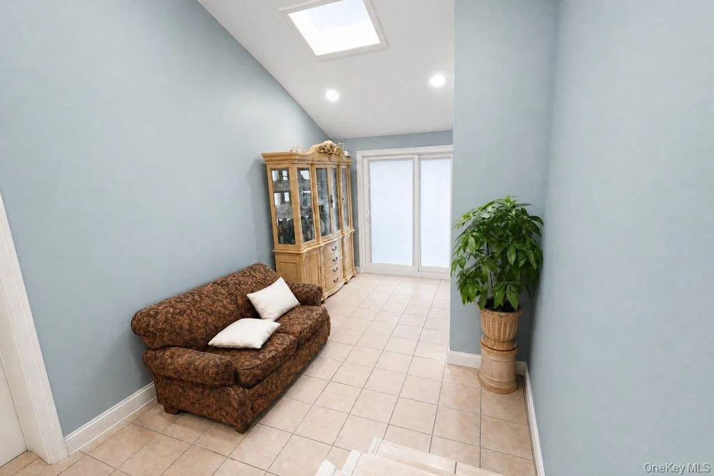 1061 Midland Street, Hempstead, NY, 5 Bedrooms Bedrooms, 8 Rooms Rooms,4 BathroomsBathrooms,Residential,For Rent,Midland,0,1034903 1061 Midland Street, Hempstead, NY, 5 Bedrooms Bedrooms, 8 Rooms Rooms,4 BathroomsBathrooms,Residential,For Rent,Midland,0,1034903